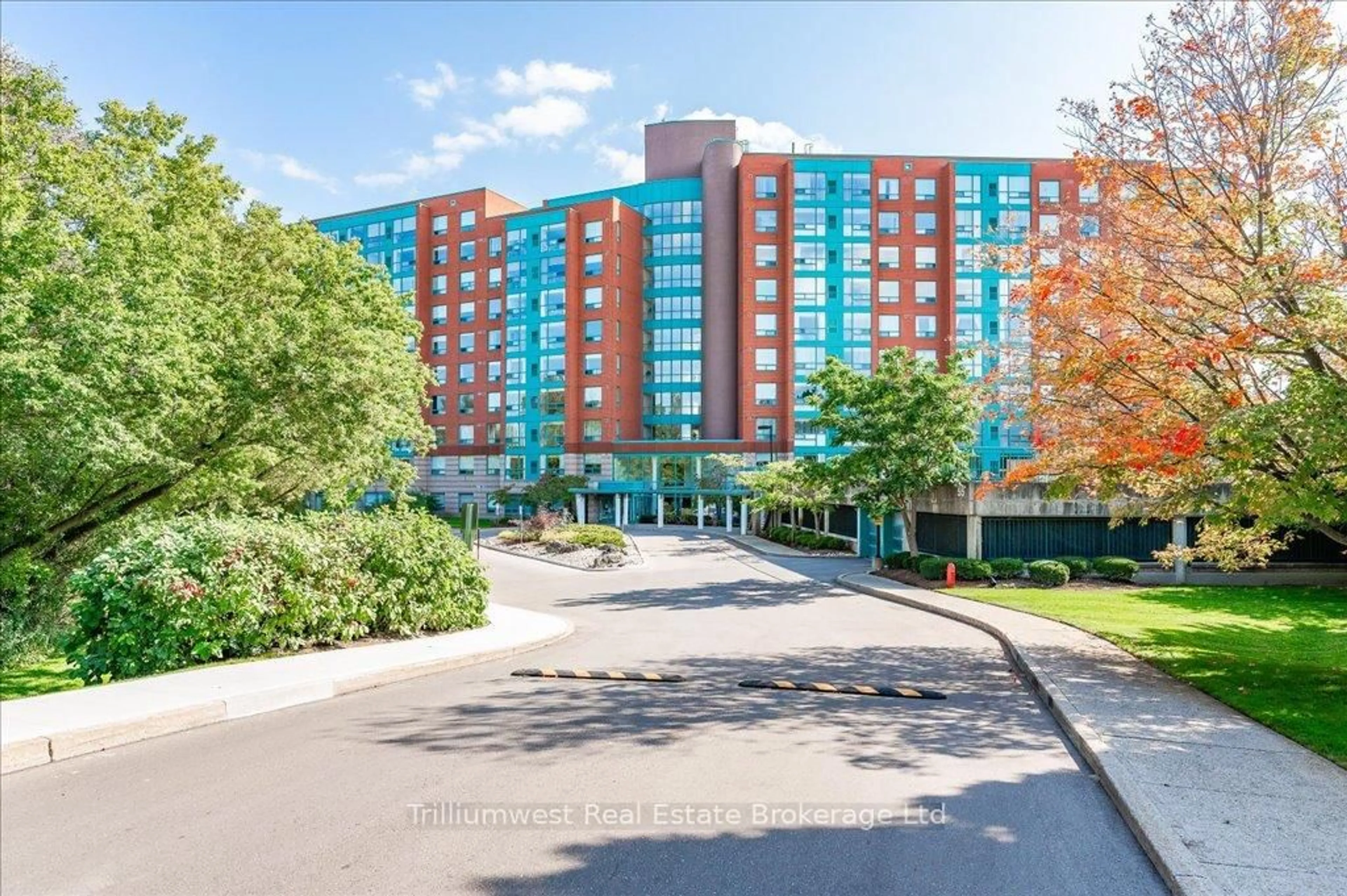 Unknown for 55 Blue Springs Dr #305, Waterloo Ontario N2J 4T3