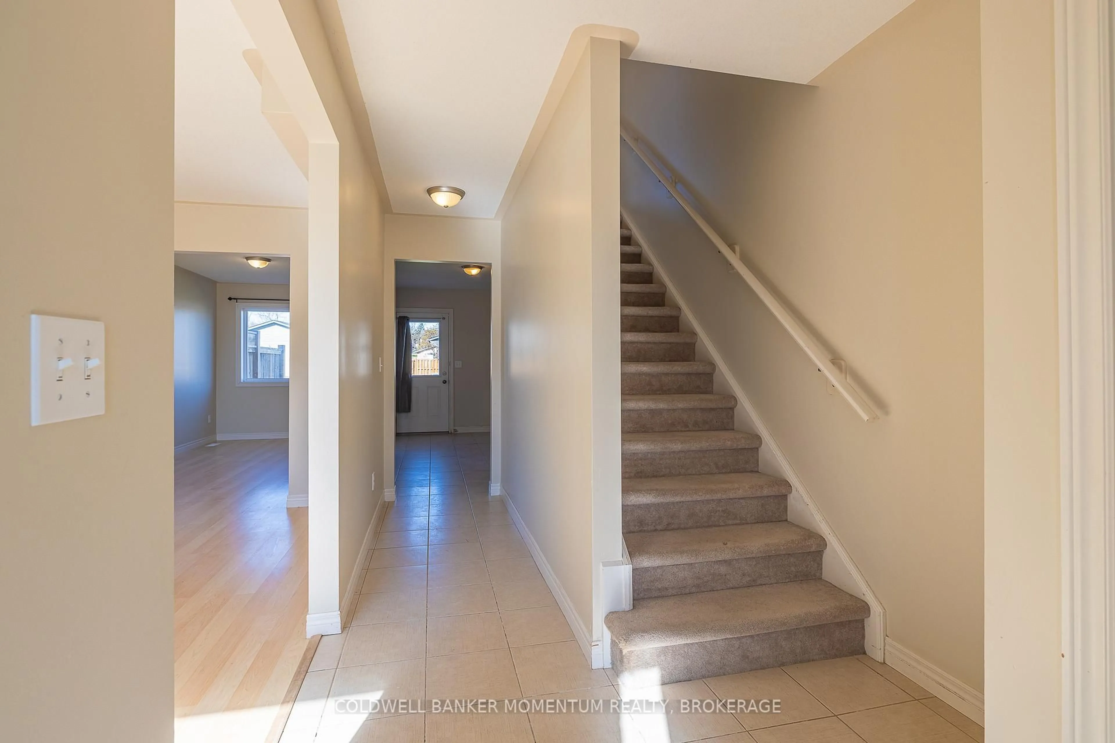 Unknown for 44 Saturn Rd, Port Colborne Ontario L3K 6E1