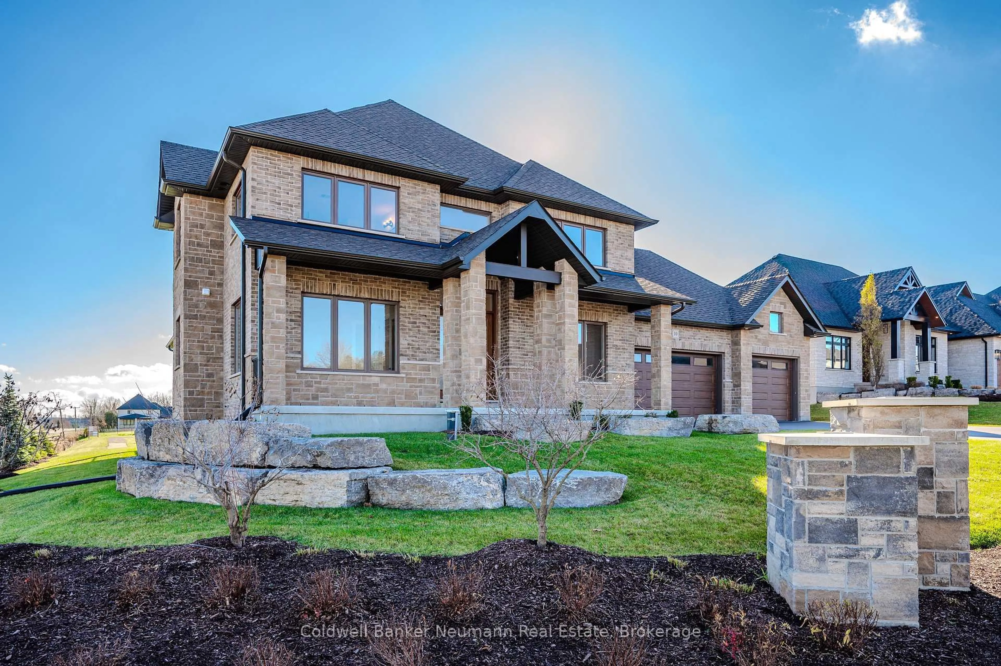 Home with brick exterior material, street for 10 Broughton St, Erin Ontario N1H 0B7