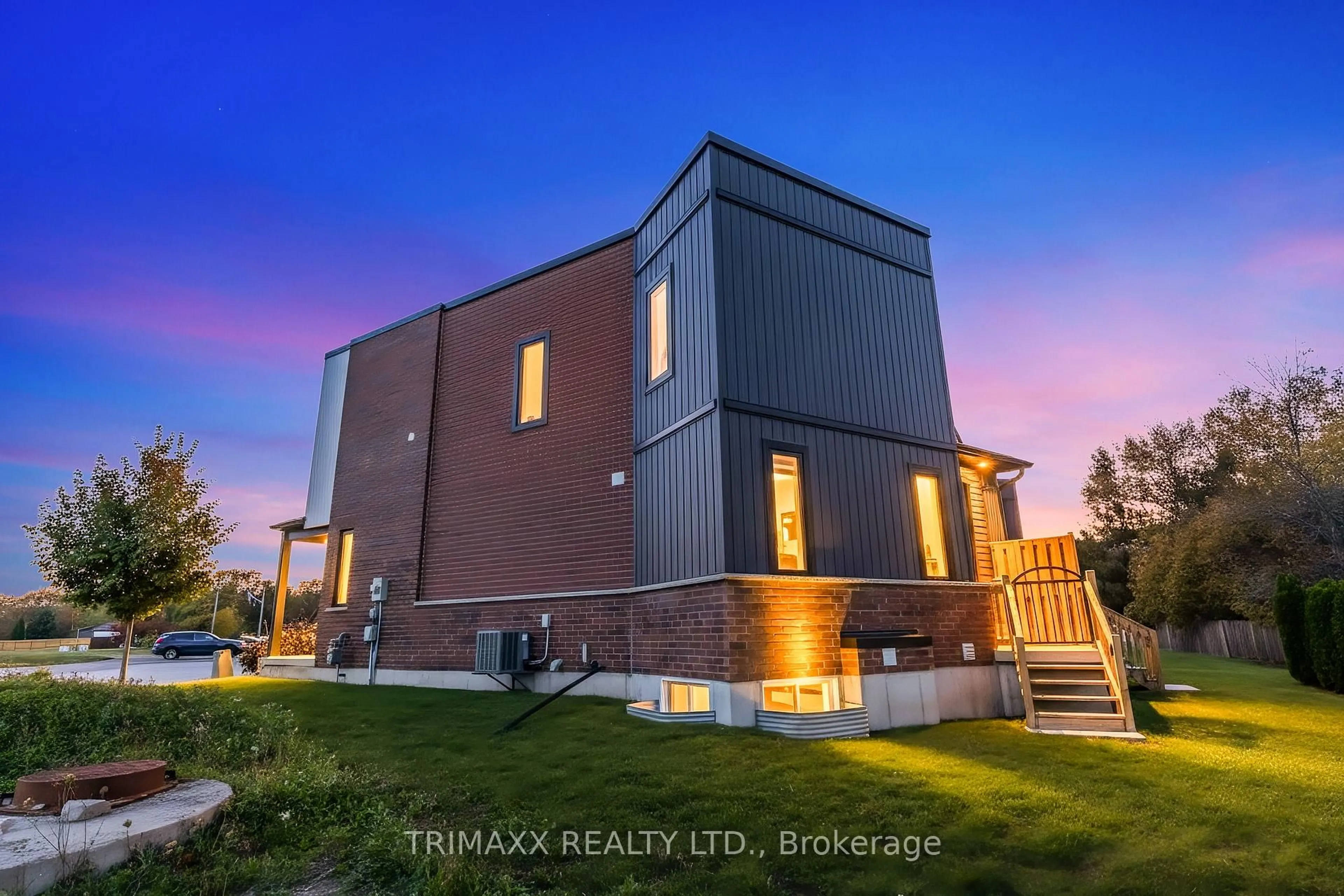 Home with brick exterior material, building for 1465 Station St #31, Pelham Ontario L0S 1E3