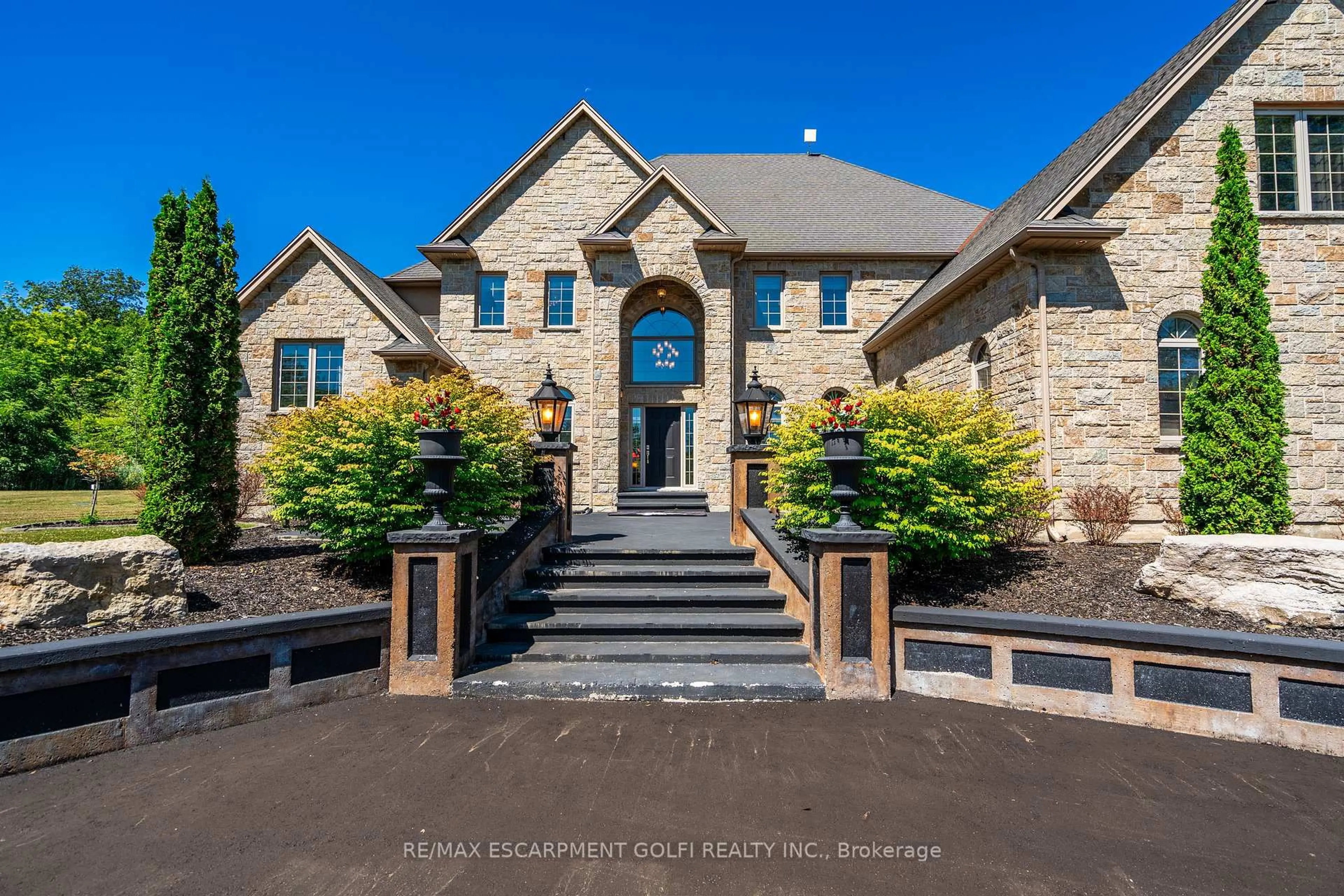 Unknown for 2600 Maple St, Pelham Ontario L0S 1C0