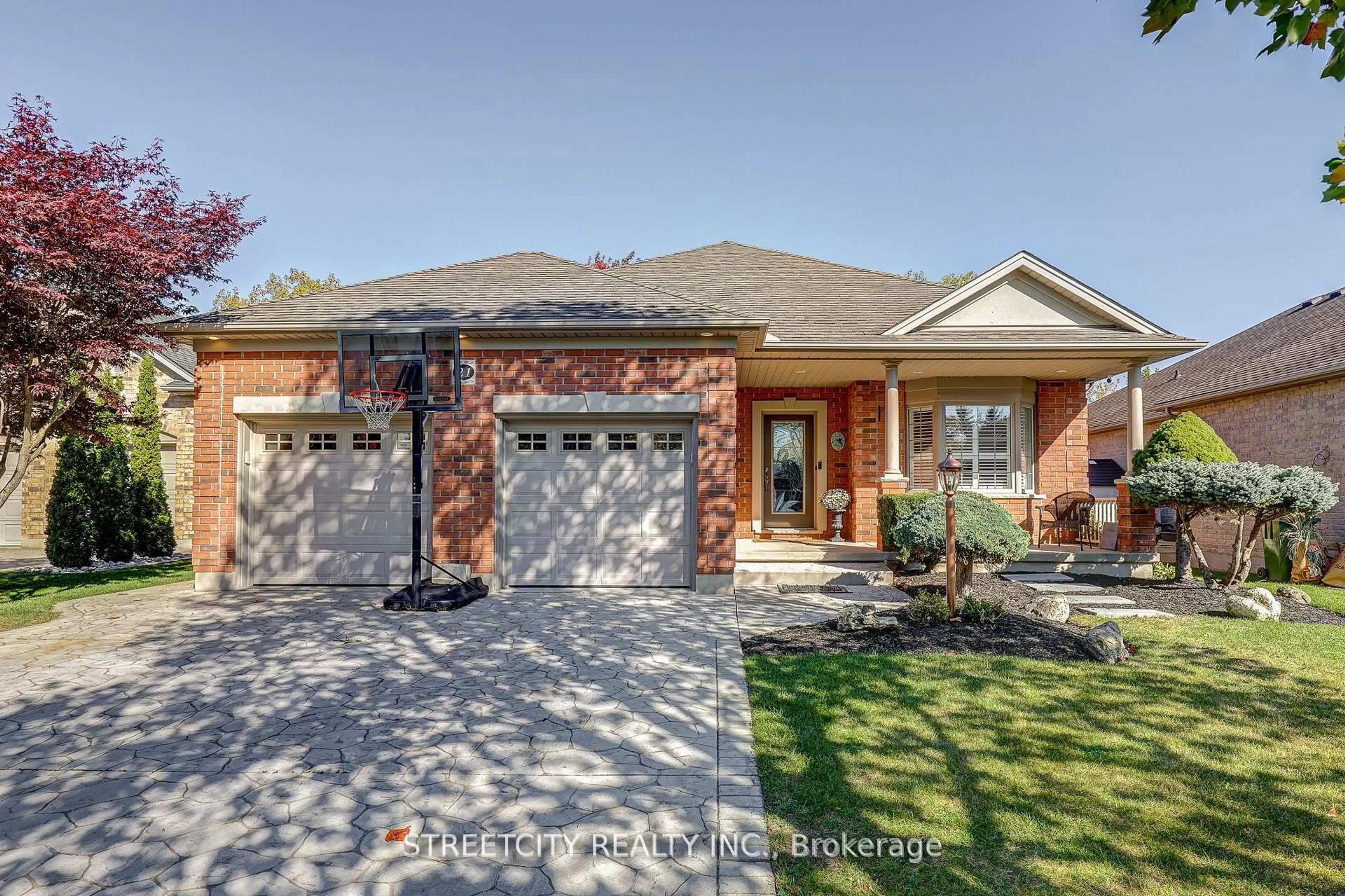 Home with brick exterior material, street for 21 Beechwood Circ, St. Thomas Ontario N5R 6K4
