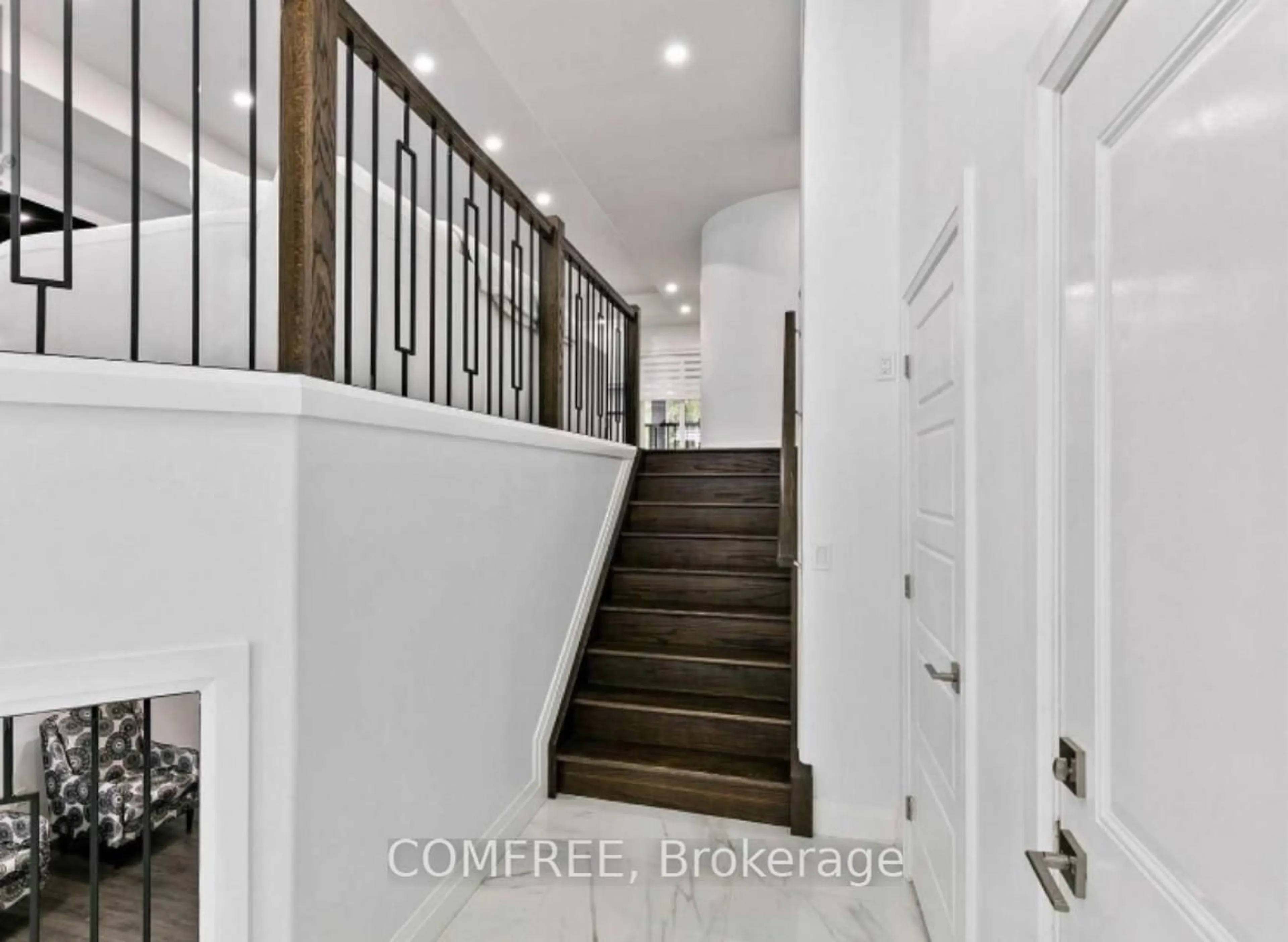 Unknown for 2927 Clemenceau Blvd, Windsor Ontario N8T 2R2