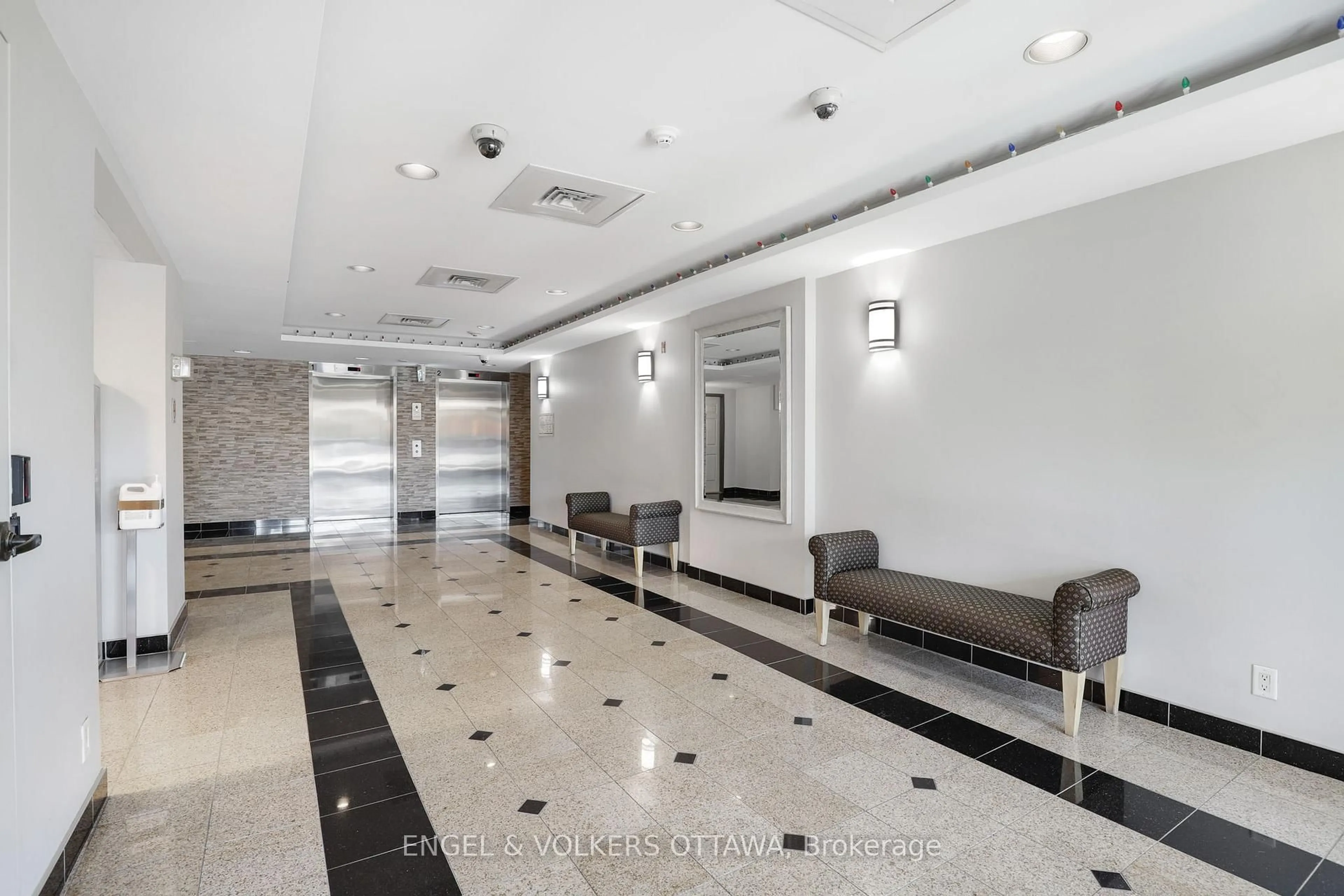 Lobby for 120 Grant Carman Dr #1207, Ottawa Ontario K2E 1C8