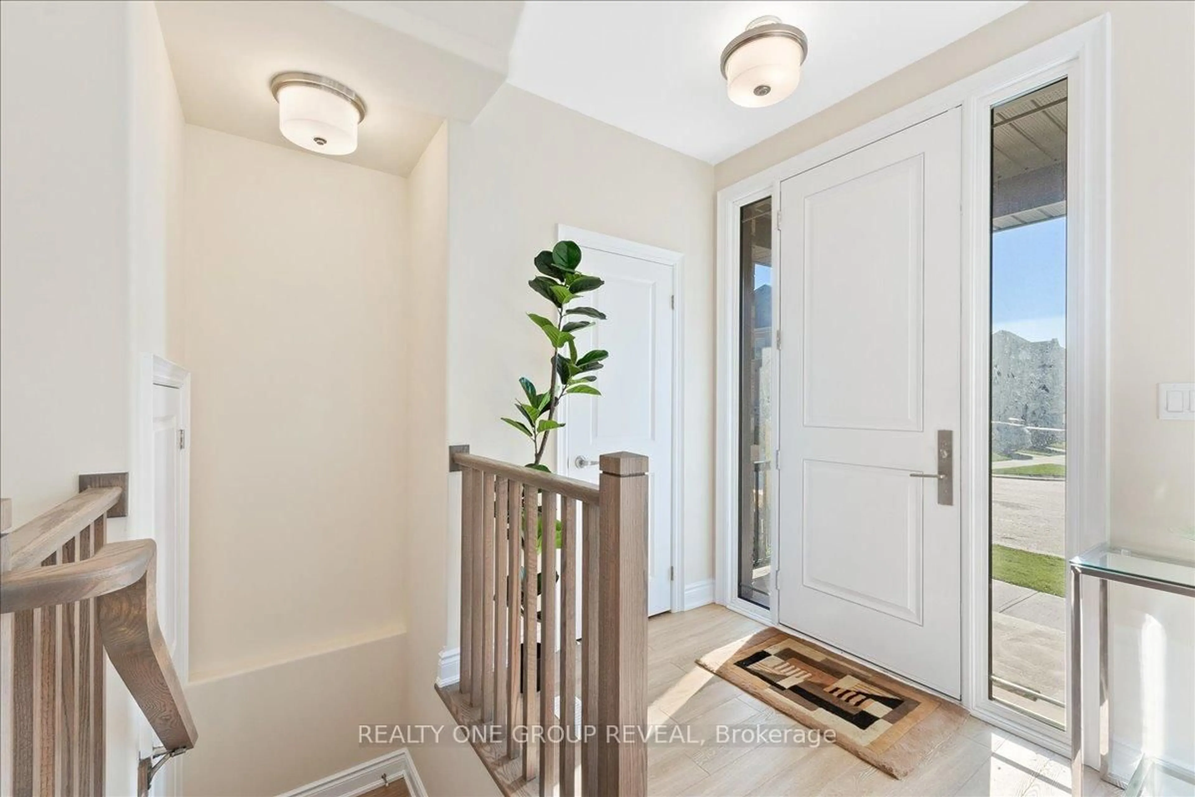 Indoor entryway for 12 Harrigan St, Port Hope Ontario L1A 0G6