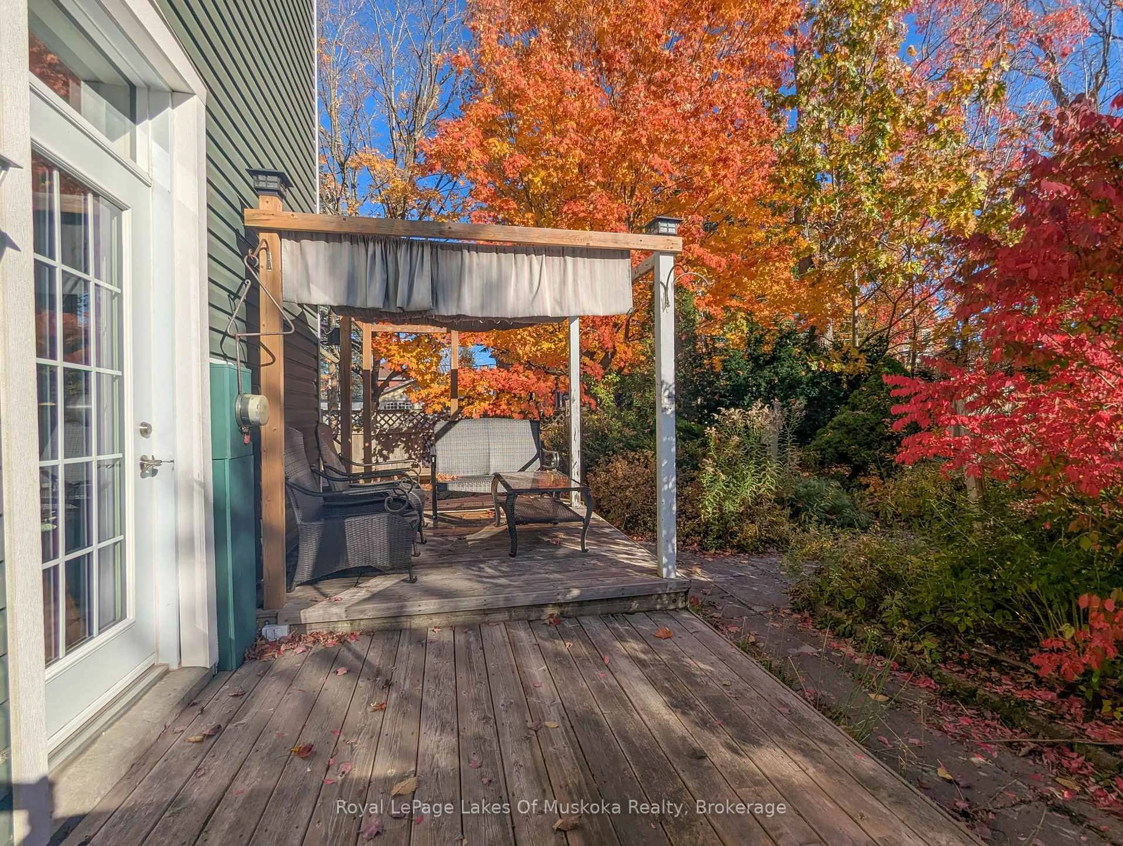 Patio, unknown for 86 Quebec St, Bracebridge Ontario P1L 2A4