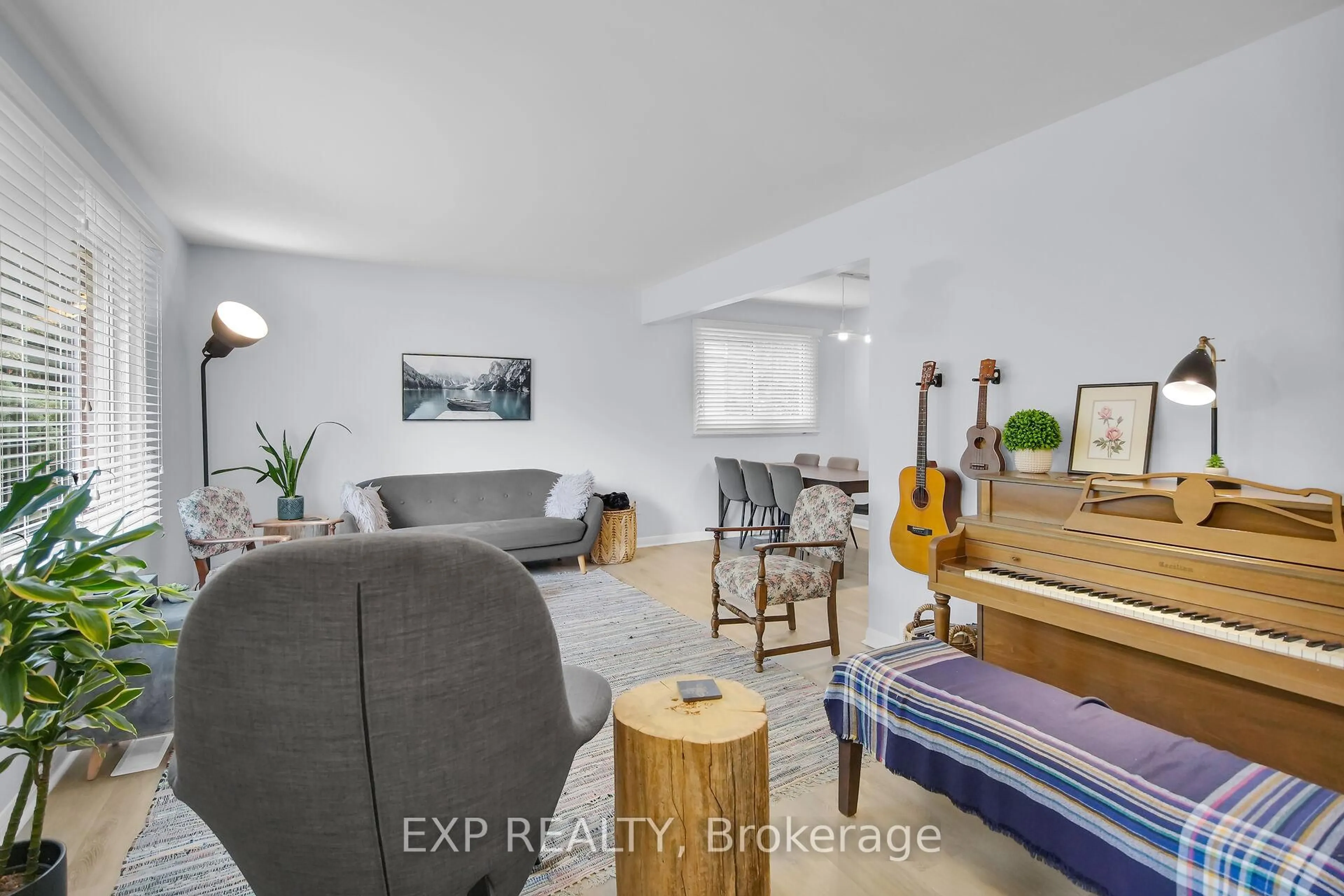 Living room with furniture, unknown for 61 Larkspur Cres, London North Ontario N6H 3R1