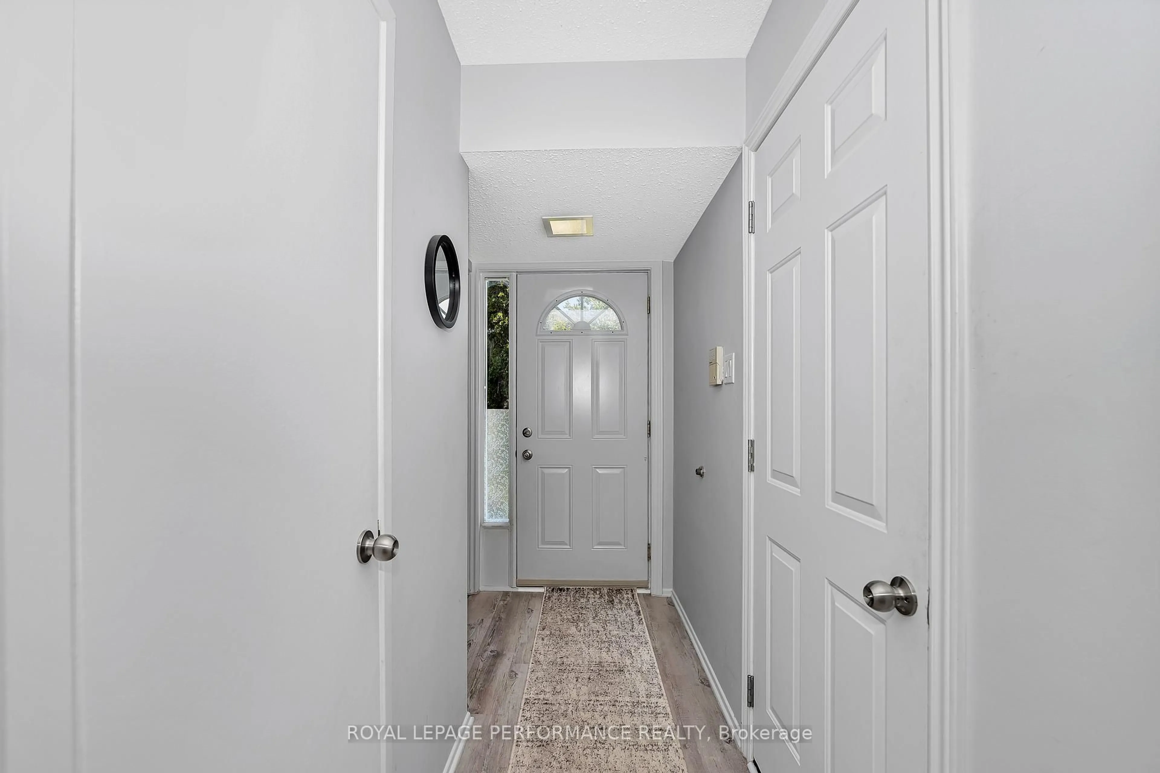Indoor entryway for 302 Salter Cres, Kanata Ontario K2K 1Z3