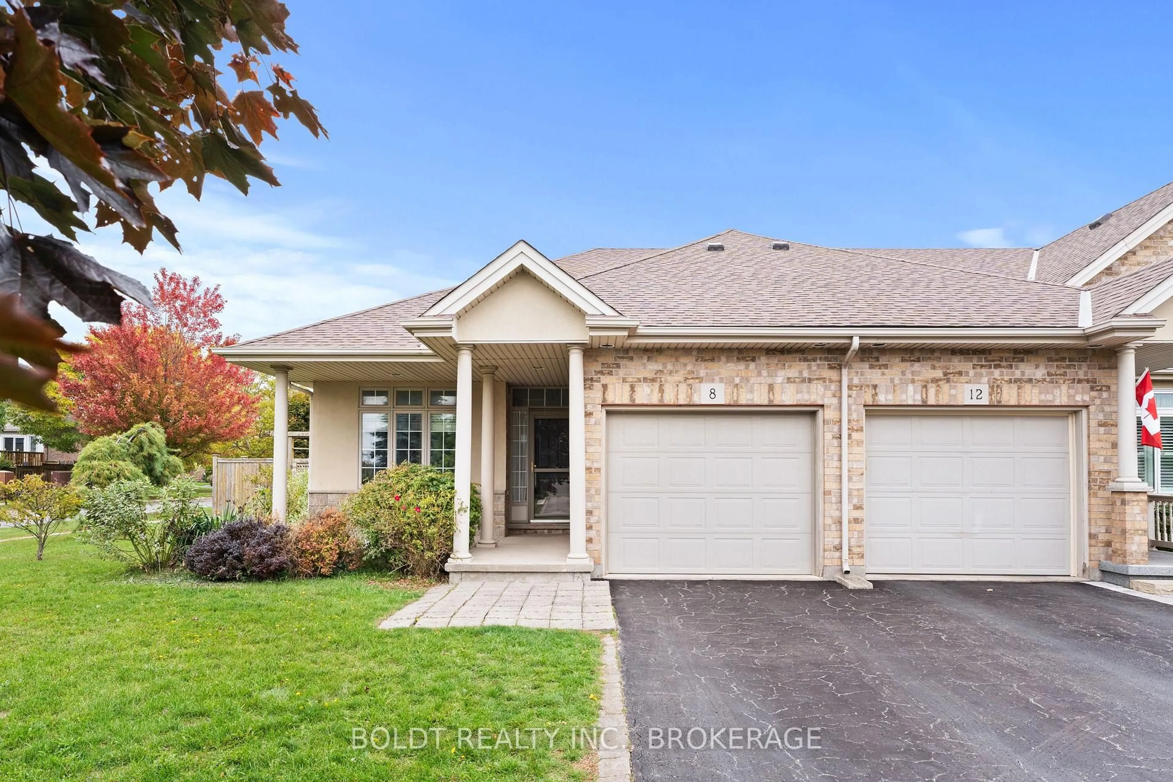 Home with brick exterior material, street for 8 Willowlanding Crt, Welland Ontario L3C 7L7