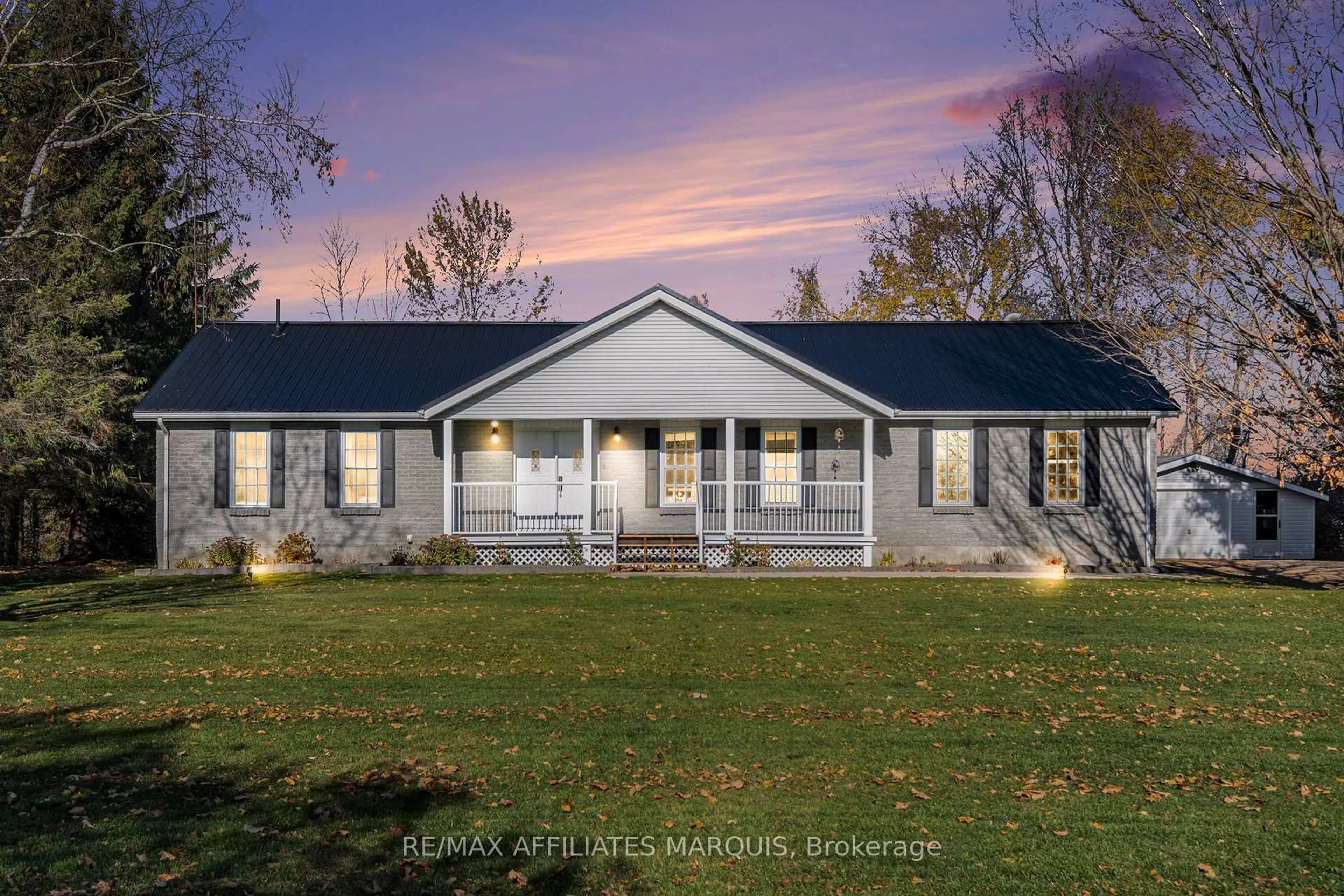 Home with vinyl exterior material, unknown for 186 8 Line Rd, Athens Ontario K0E 1B0