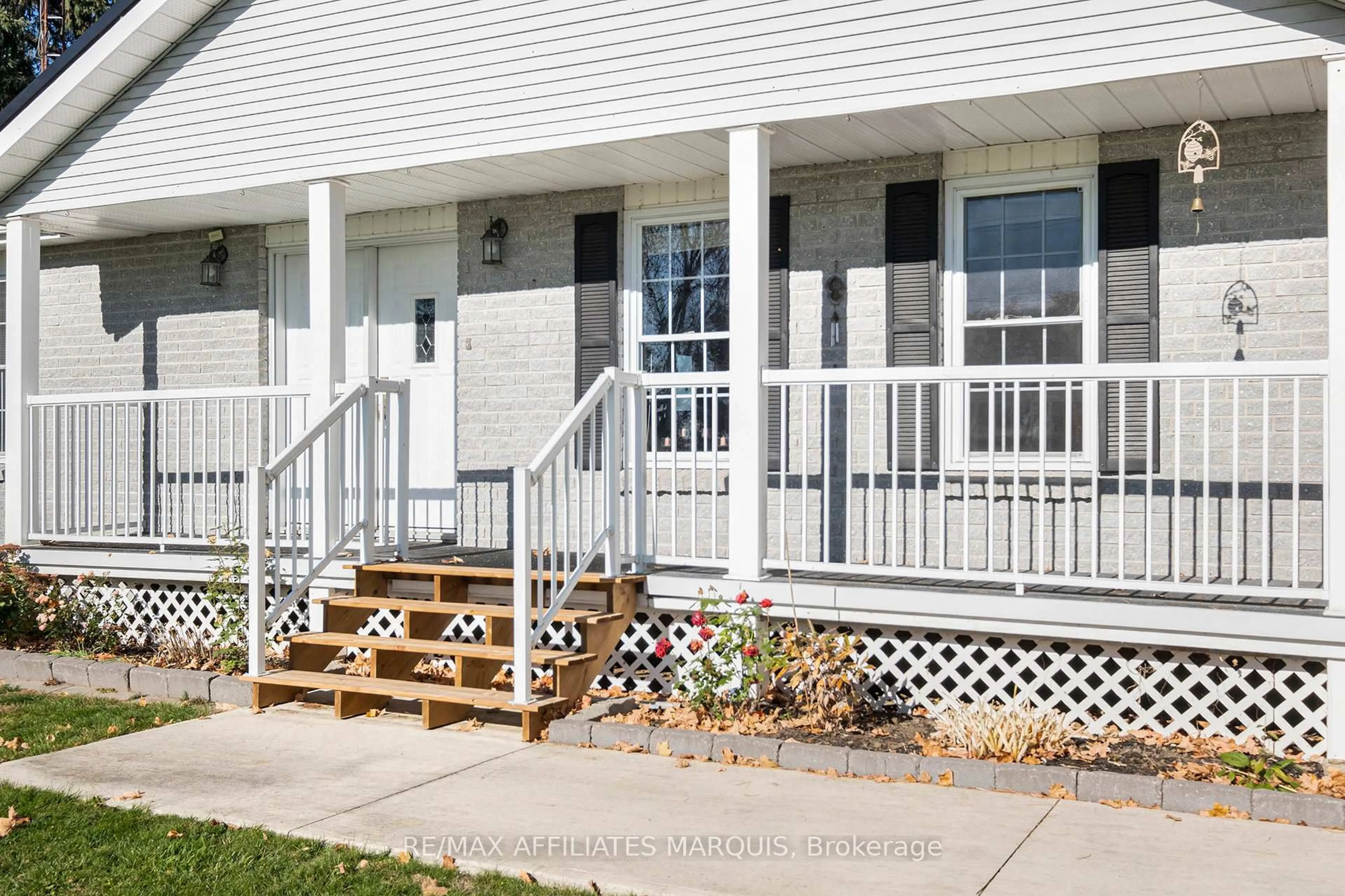 Home with vinyl exterior material, street for 186 8 Line Rd, Athens Ontario K0E 1B0