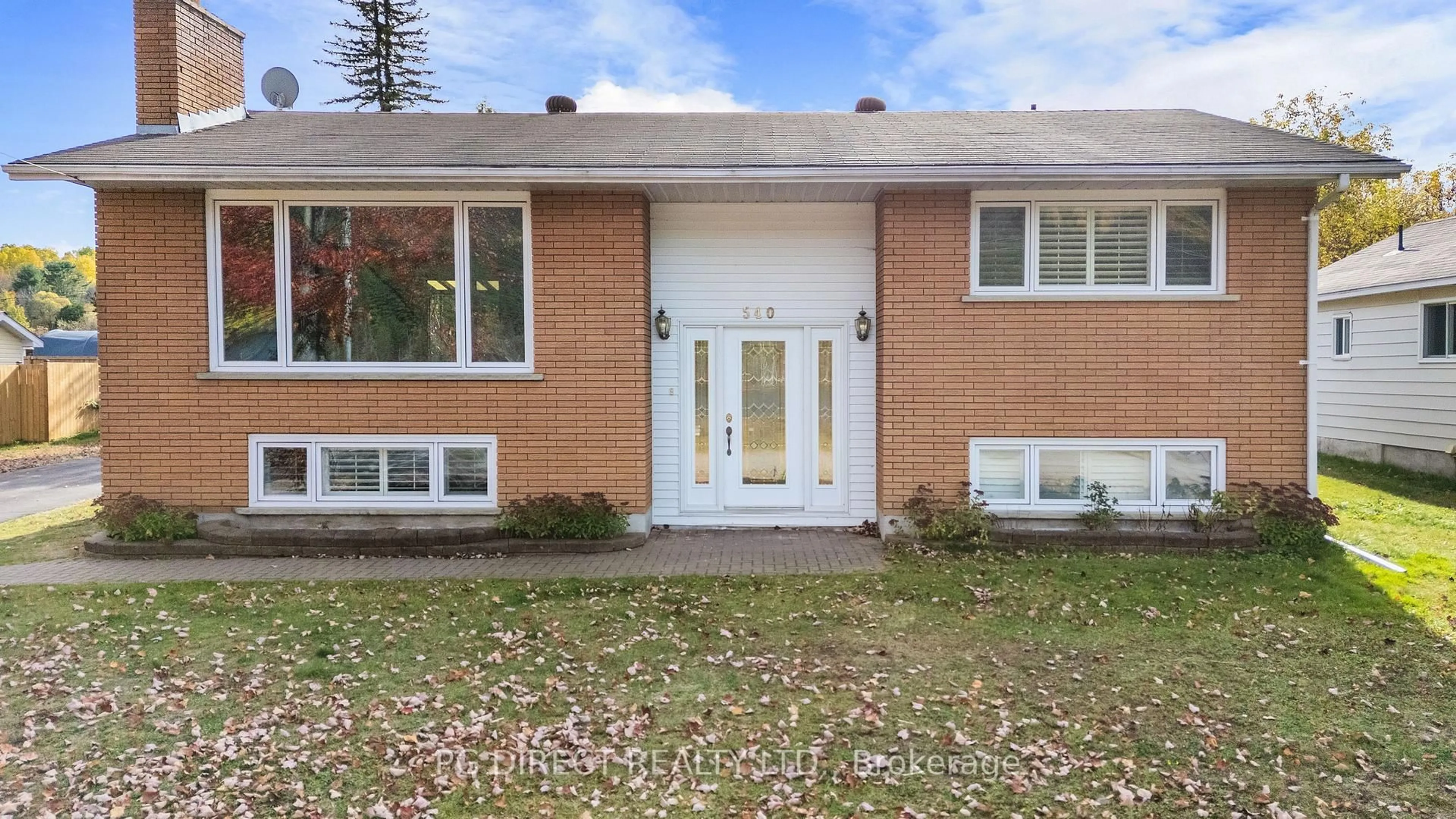 Home with brick exterior material, street for 540 Ottawa St, Mattawa Ontario P0H 1V0