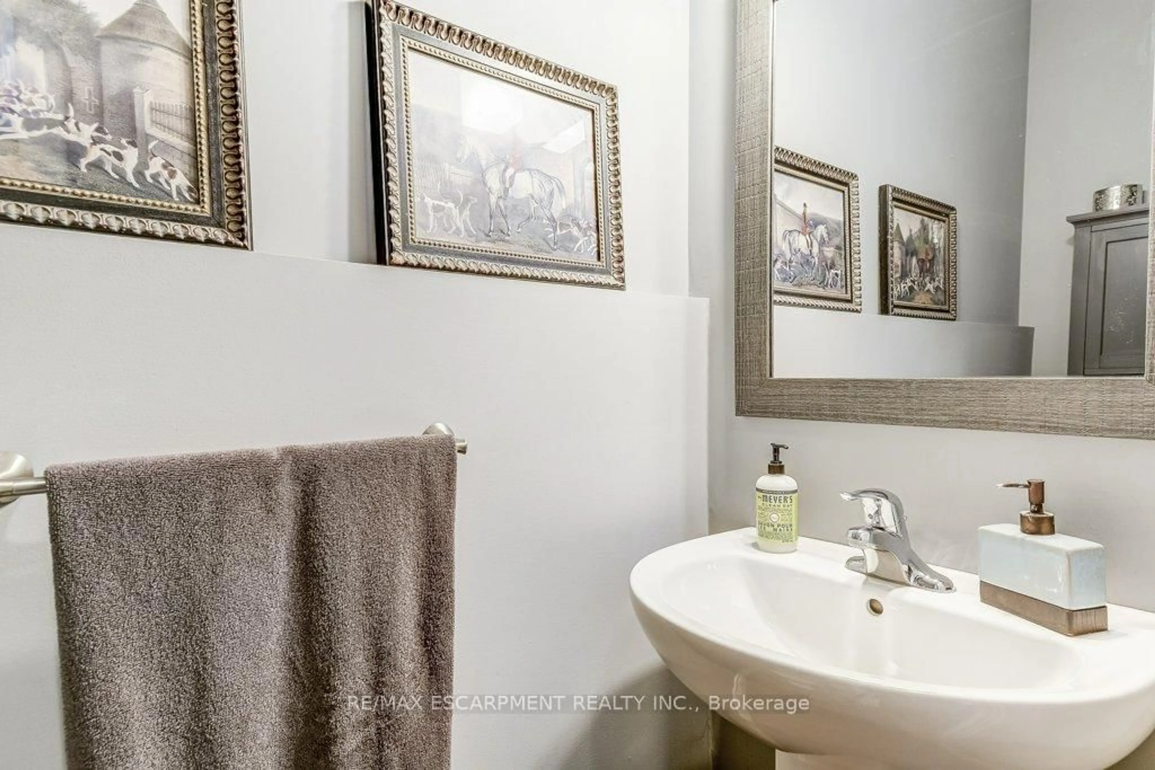 Standard bathroom, ceramic/tile floor for 132A Scott Ave, Brant Ontario N3L 0C9