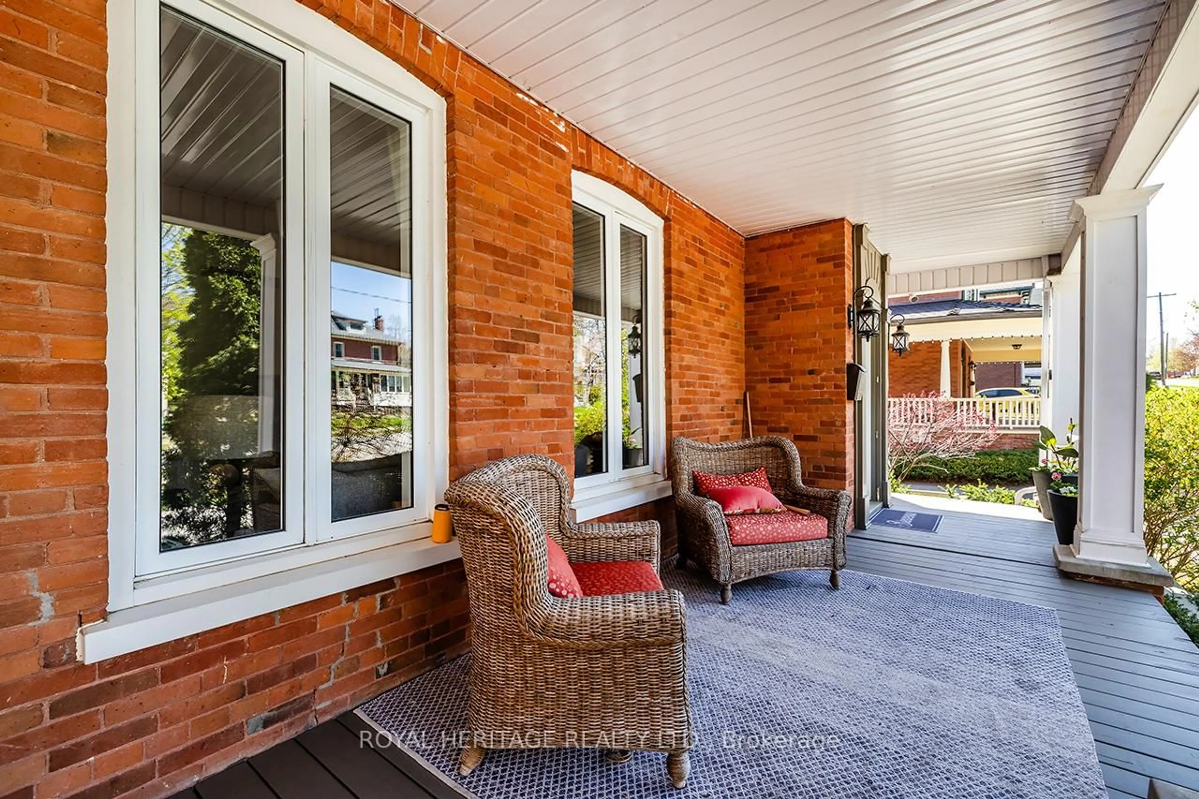 Patio, street for 17 Francis St, Kawartha Lakes Ontario K9V 3R7