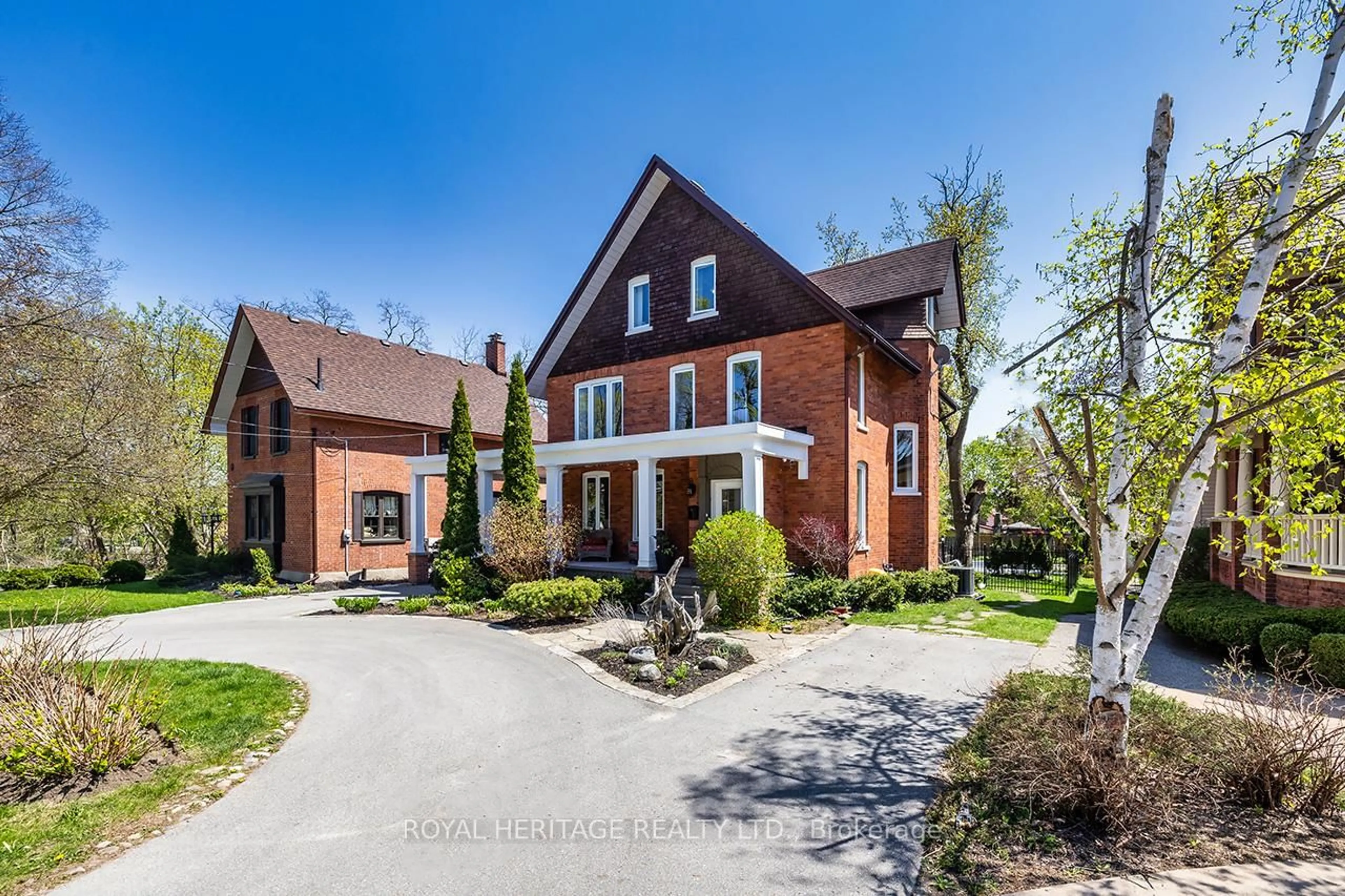 Home with brick exterior material, street for 17 Francis St, Kawartha Lakes Ontario K9V 3R7