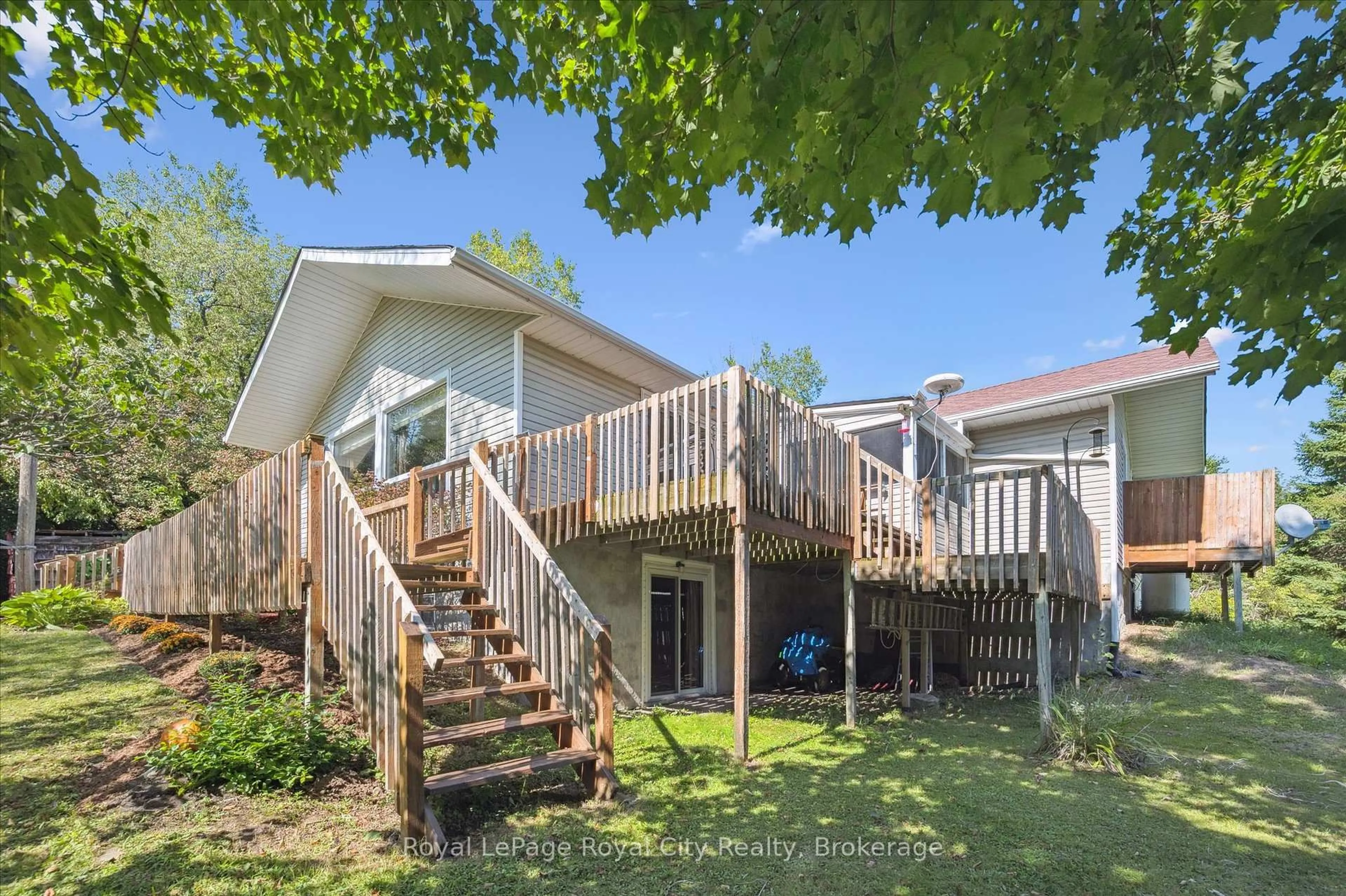 Patio, water/lake/river/ocean view for 6127 First Line, Erin Ontario L0N 1N0