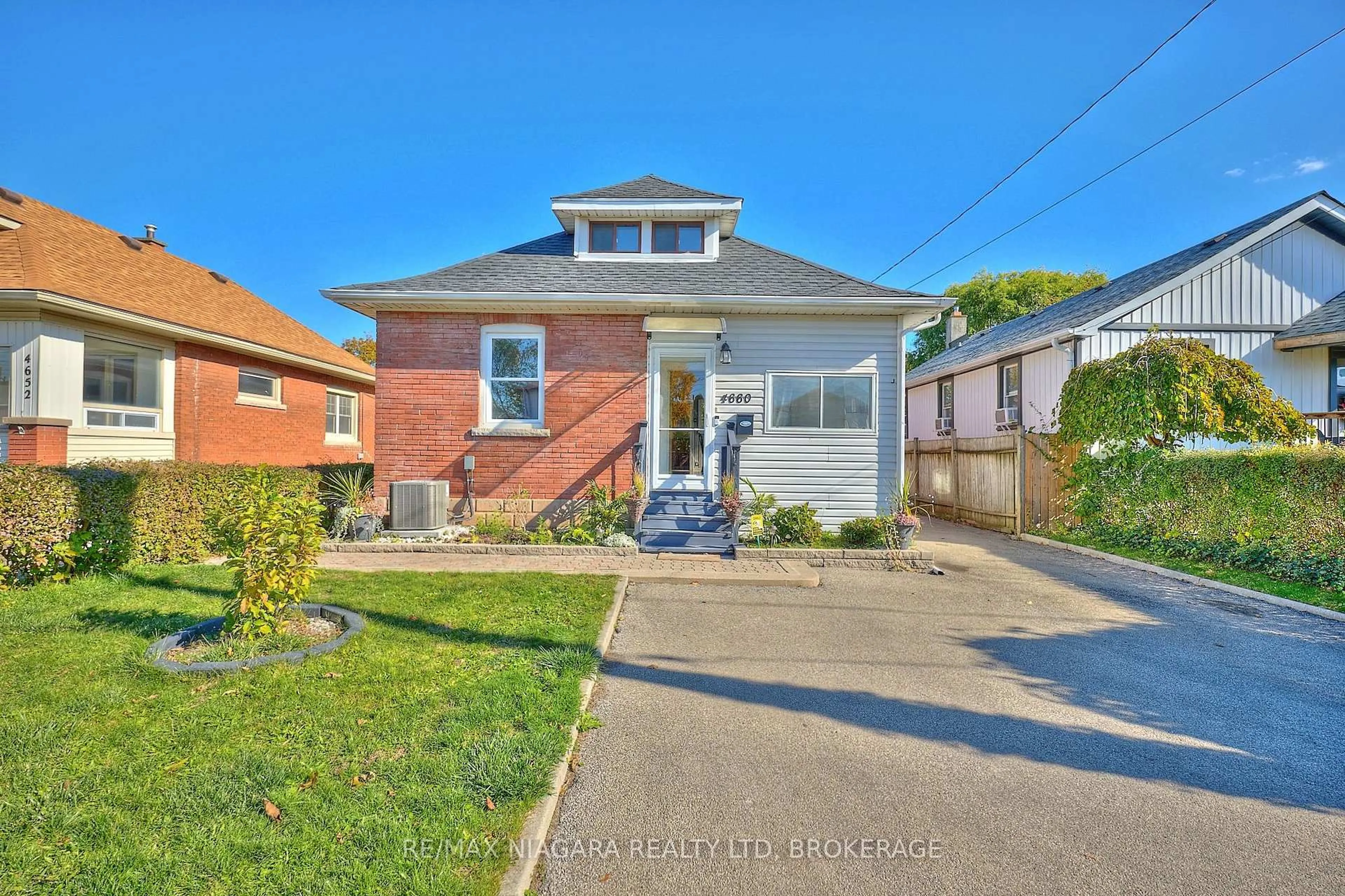 Home with brick exterior material, street for 4660 SIXTH Ave, Niagara Falls Ontario L2E 4T5