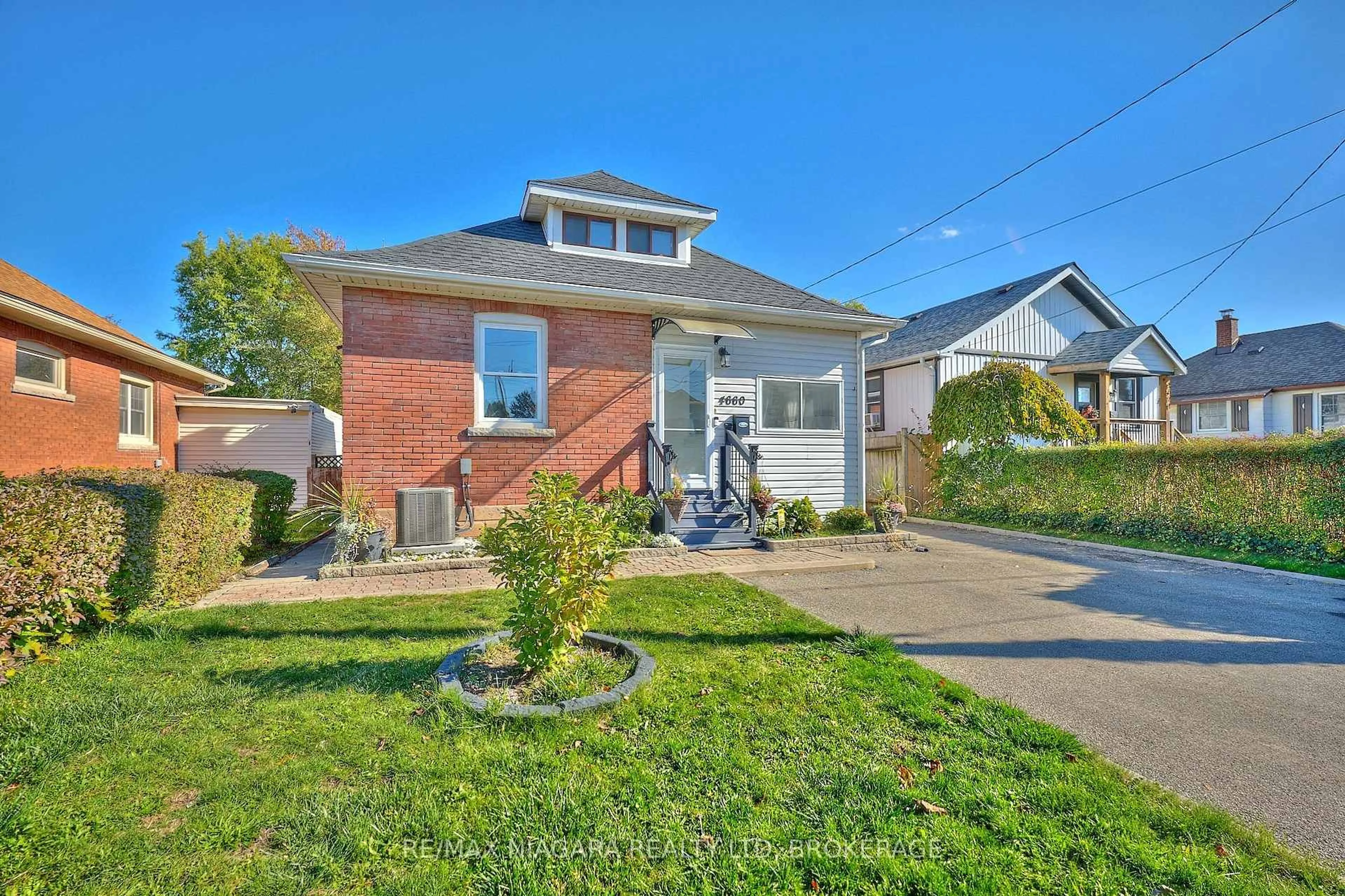 Home with brick exterior material, street for 4660 SIXTH Ave, Niagara Falls Ontario L2E 4T5