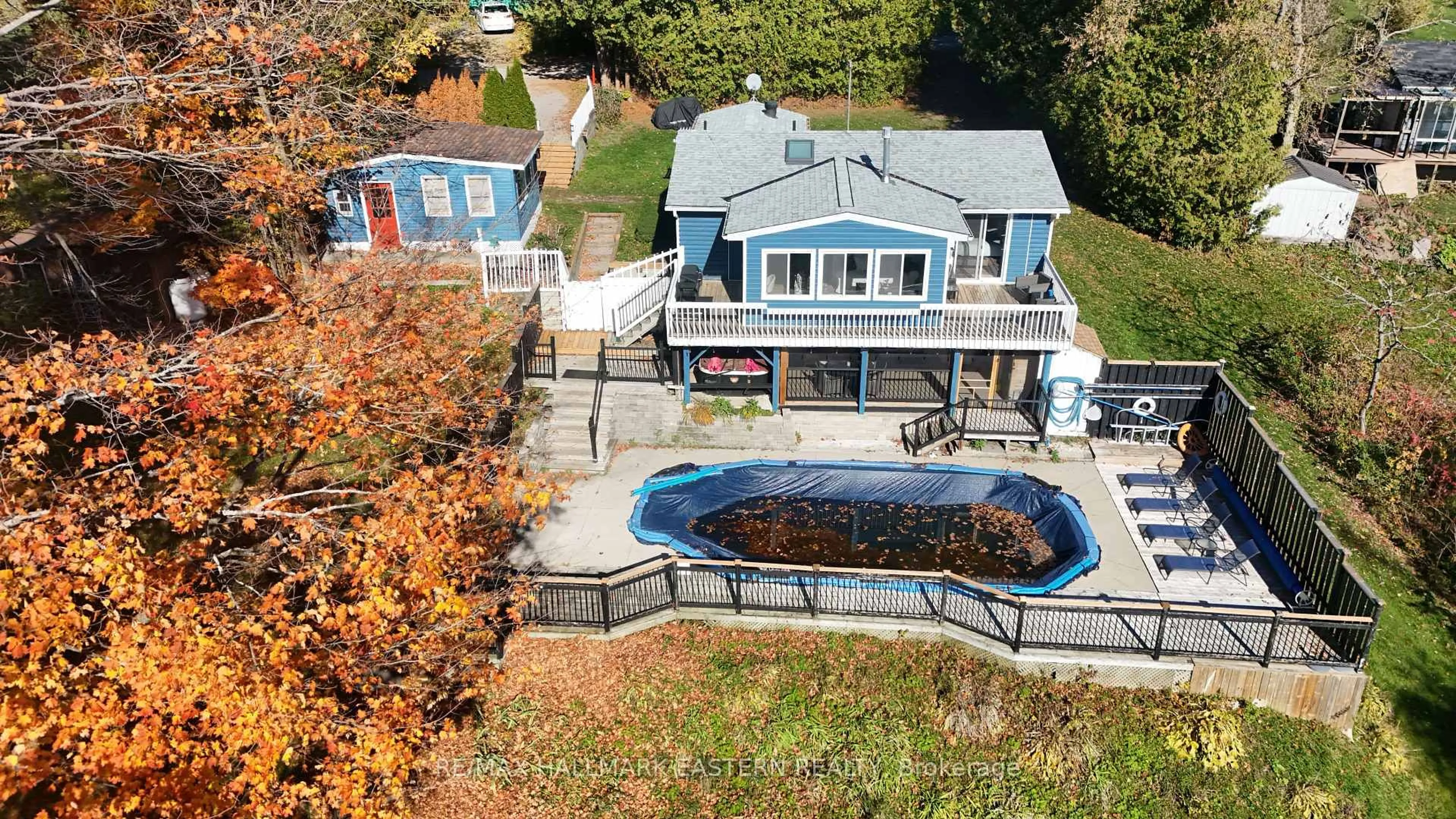 A pic from outside/outdoor area/front of a property/back of a property/a pic from drone, water/lake/river/ocean view for 14 Franklin St, Curve Lake First Nation 35 Ontario K0L 1R0