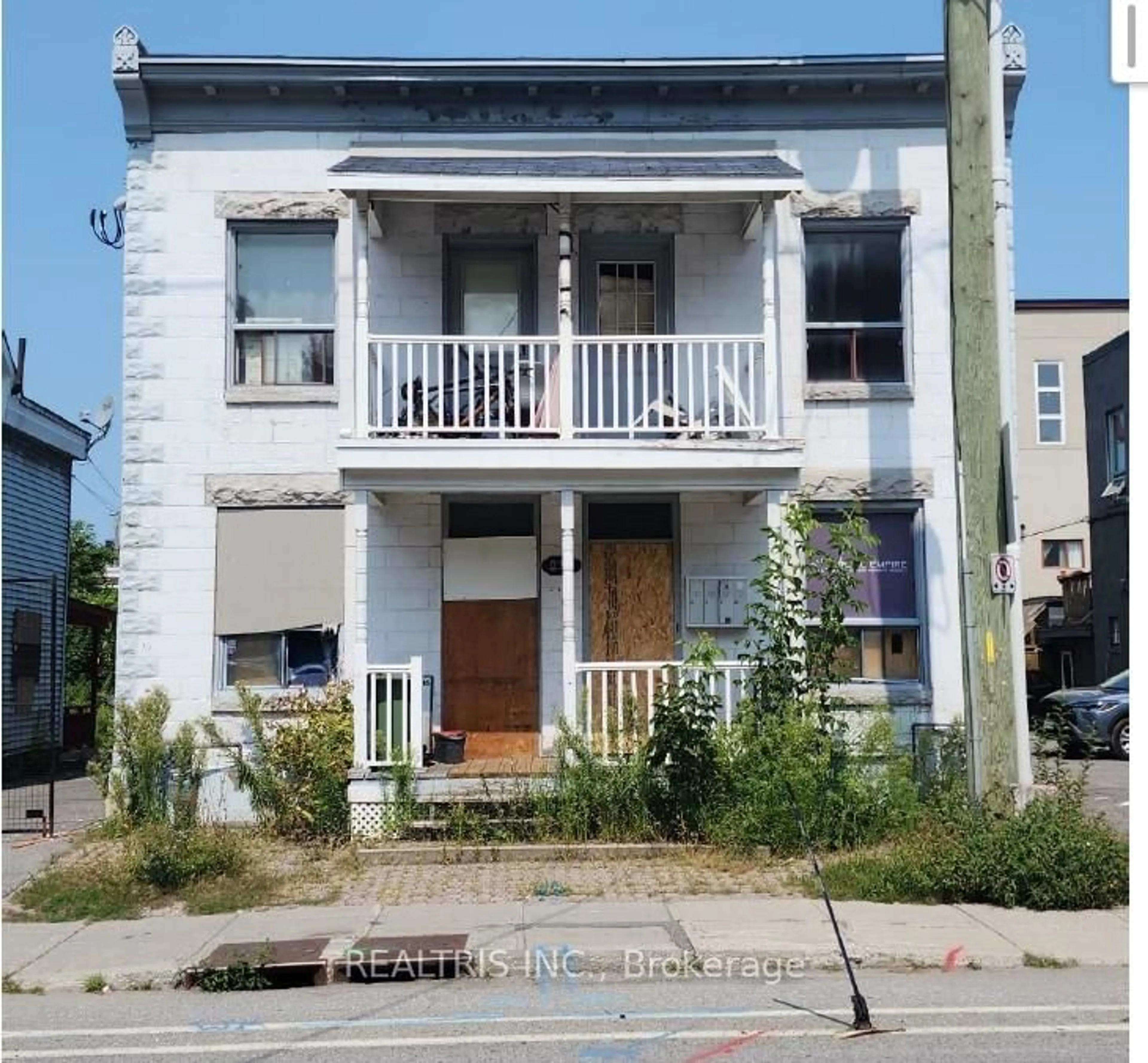 Home with brick exterior material, building for 235-237 St. Patrick St, Ottawa Ontario K1N 5K2