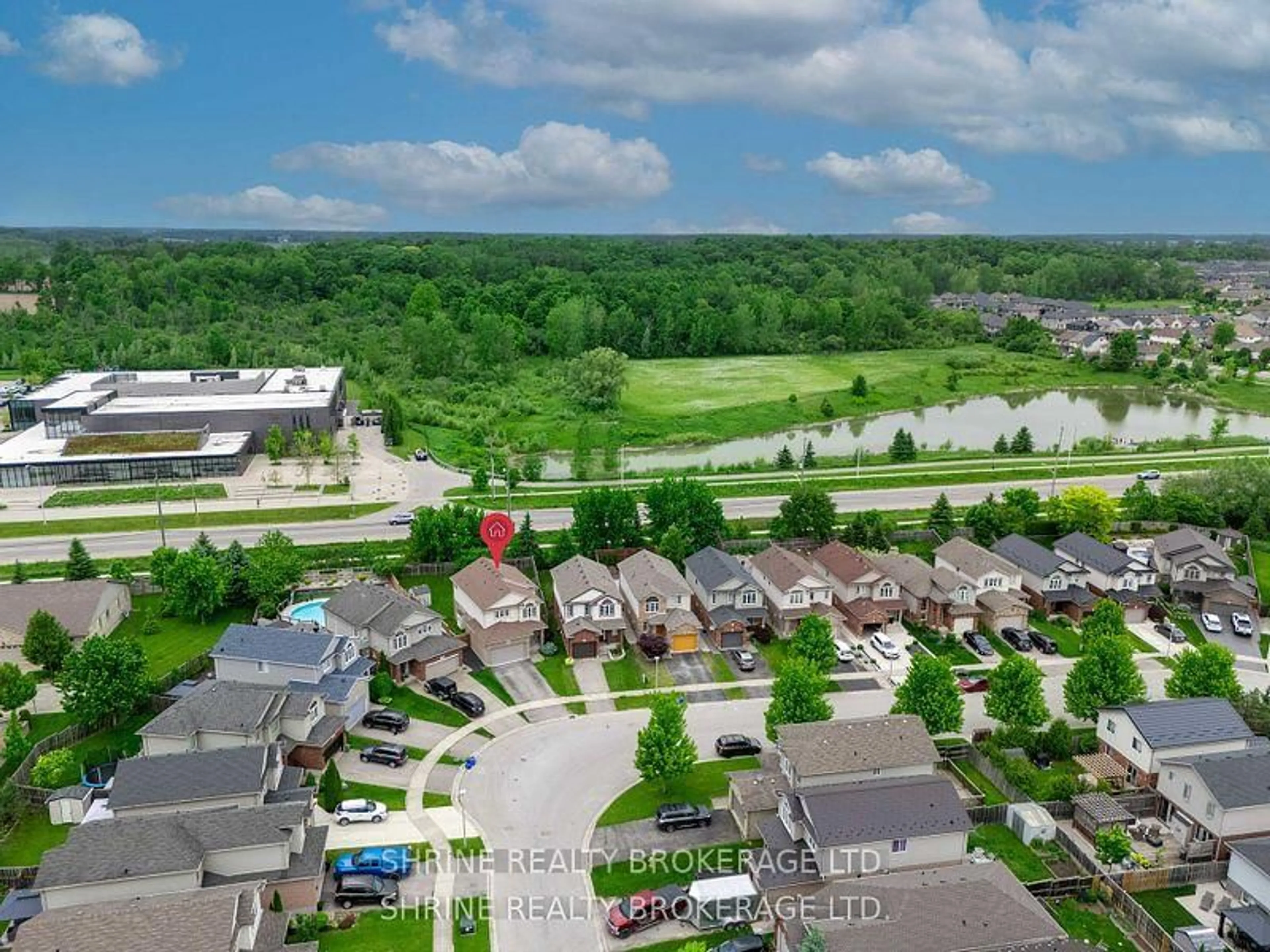 A pic from outside/outdoor area/front of a property/back of a property/a pic from drone, unknown for 899 Bradshaw Cres, London North Ontario N5X 0B6