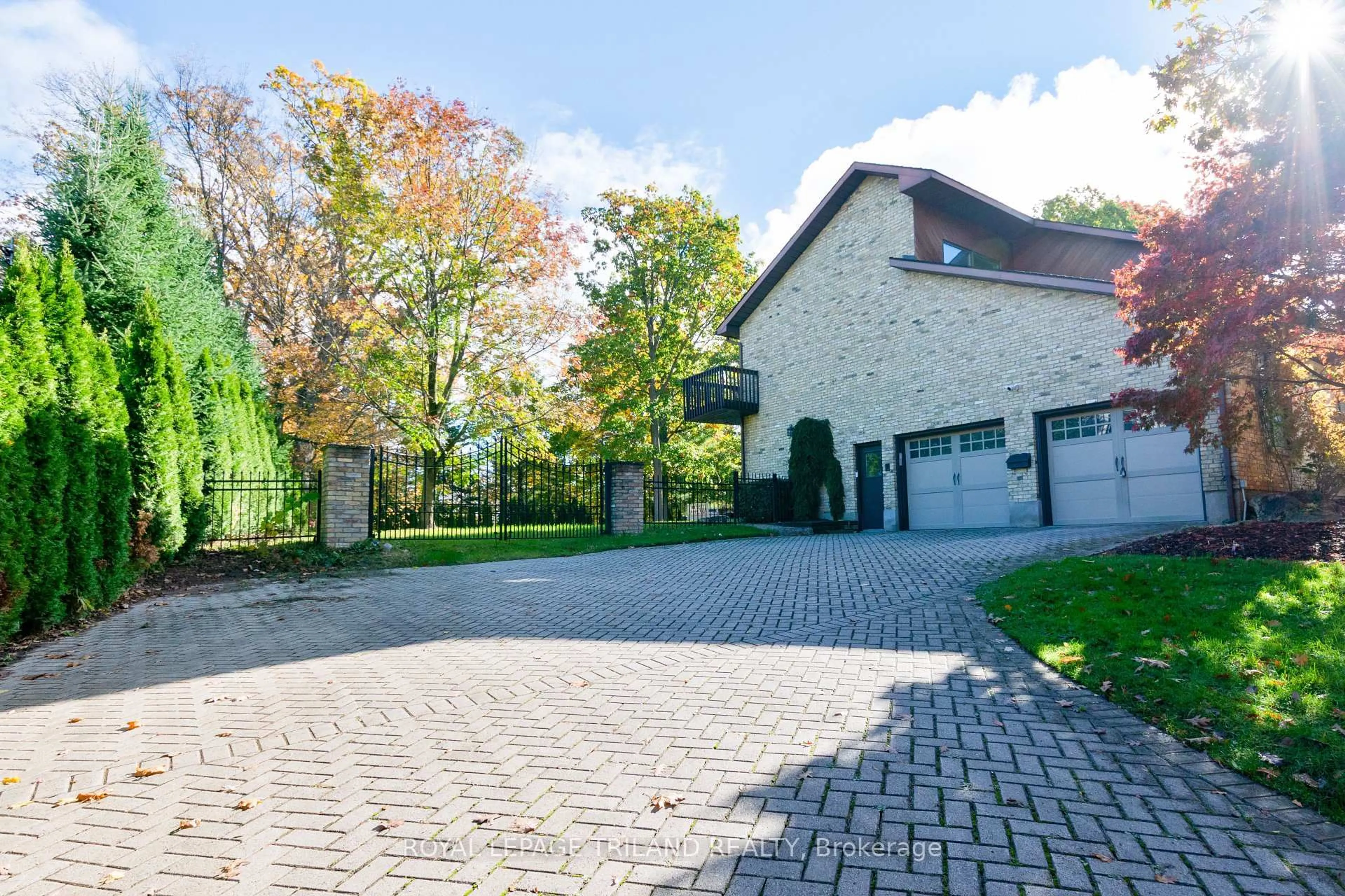 Home with brick exterior material, street for 700 Westmount Hills Dr, London South Ontario N6K 1B2