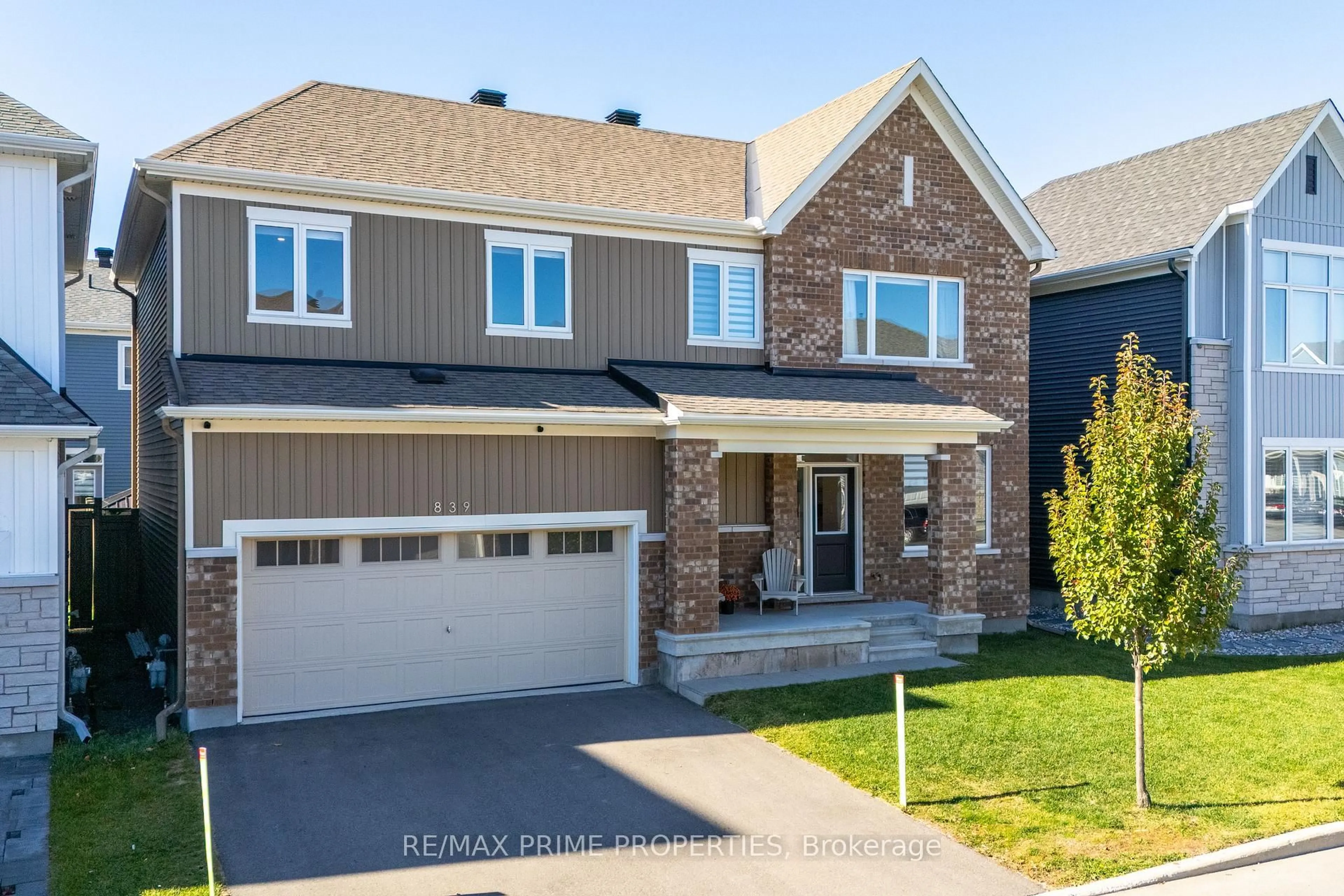 Home with brick exterior material, street for 839 Mercier Cres, Ottawa Ontario K1W 0N6