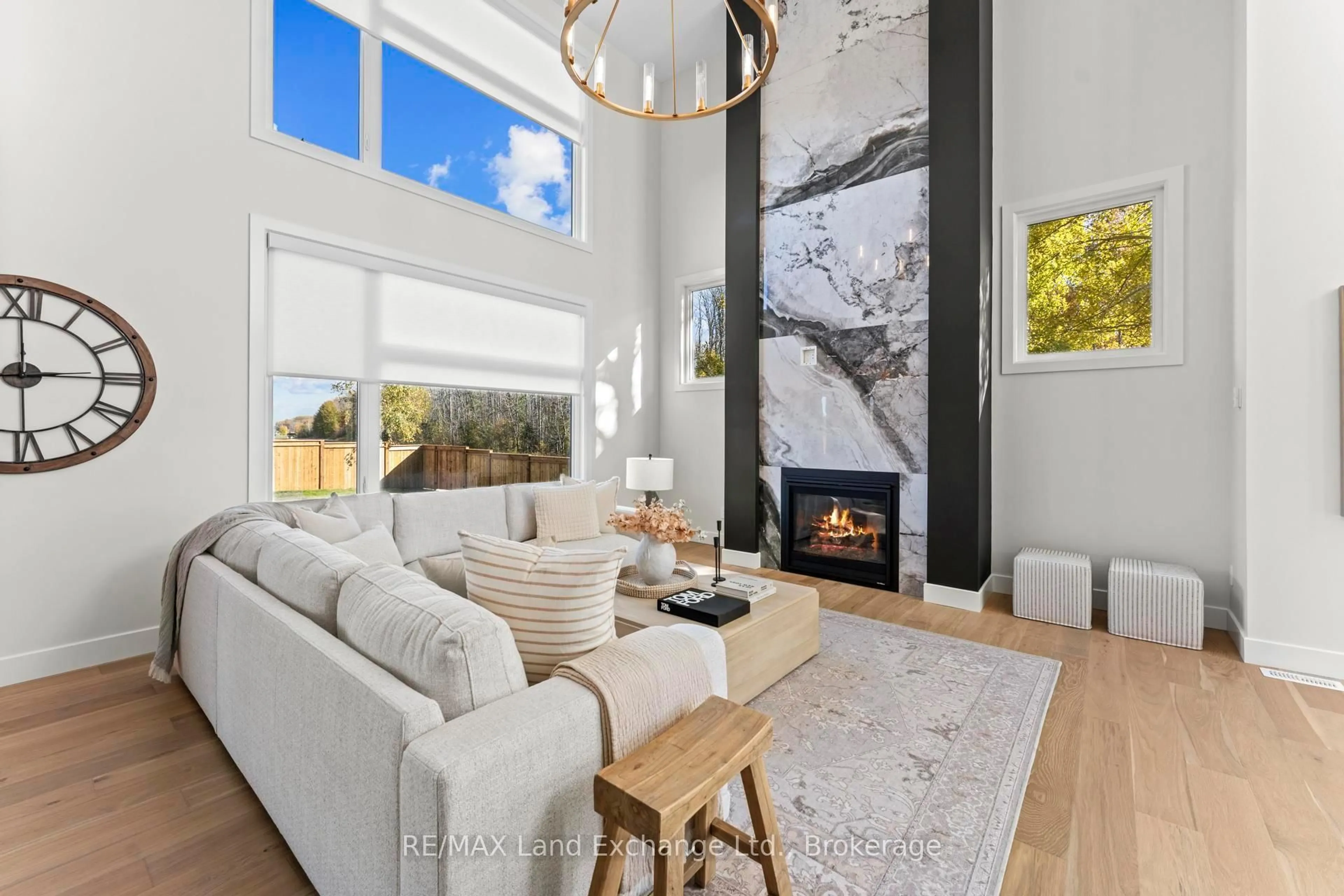 Living room with furniture, unknown for 901 Bogdanovic Way, Huron-Kinloss Ontario N2Z 0H4