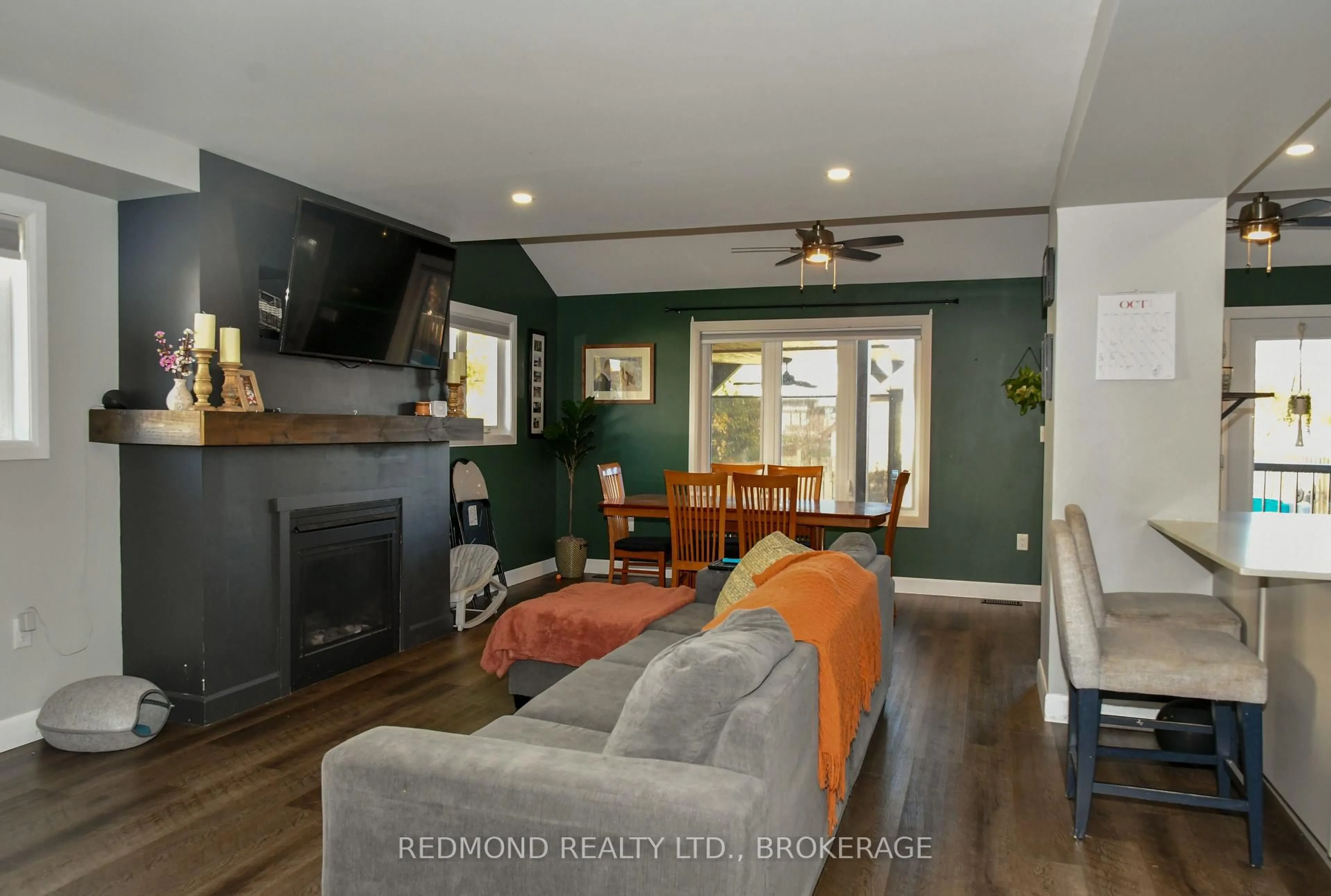 Living room with furniture, unknown for 835 Queen St, Gananoque Ontario K7G 2B5