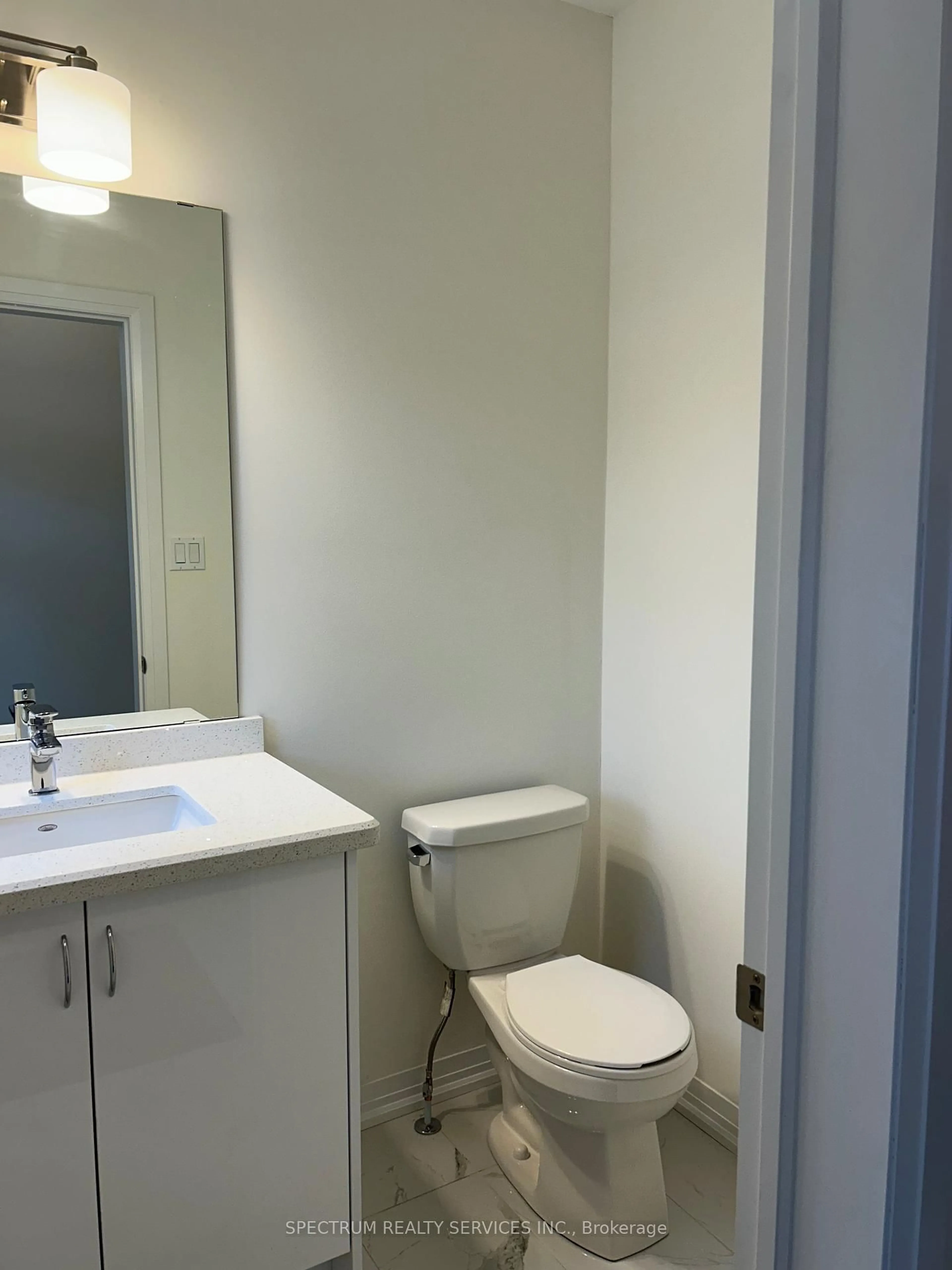 Standard bathroom, unknown for 6 Ingalls Ave, Brantford Ontario N3V 0B7