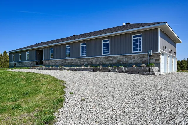 2064 Rosedale Rd, Smiths Falls 2