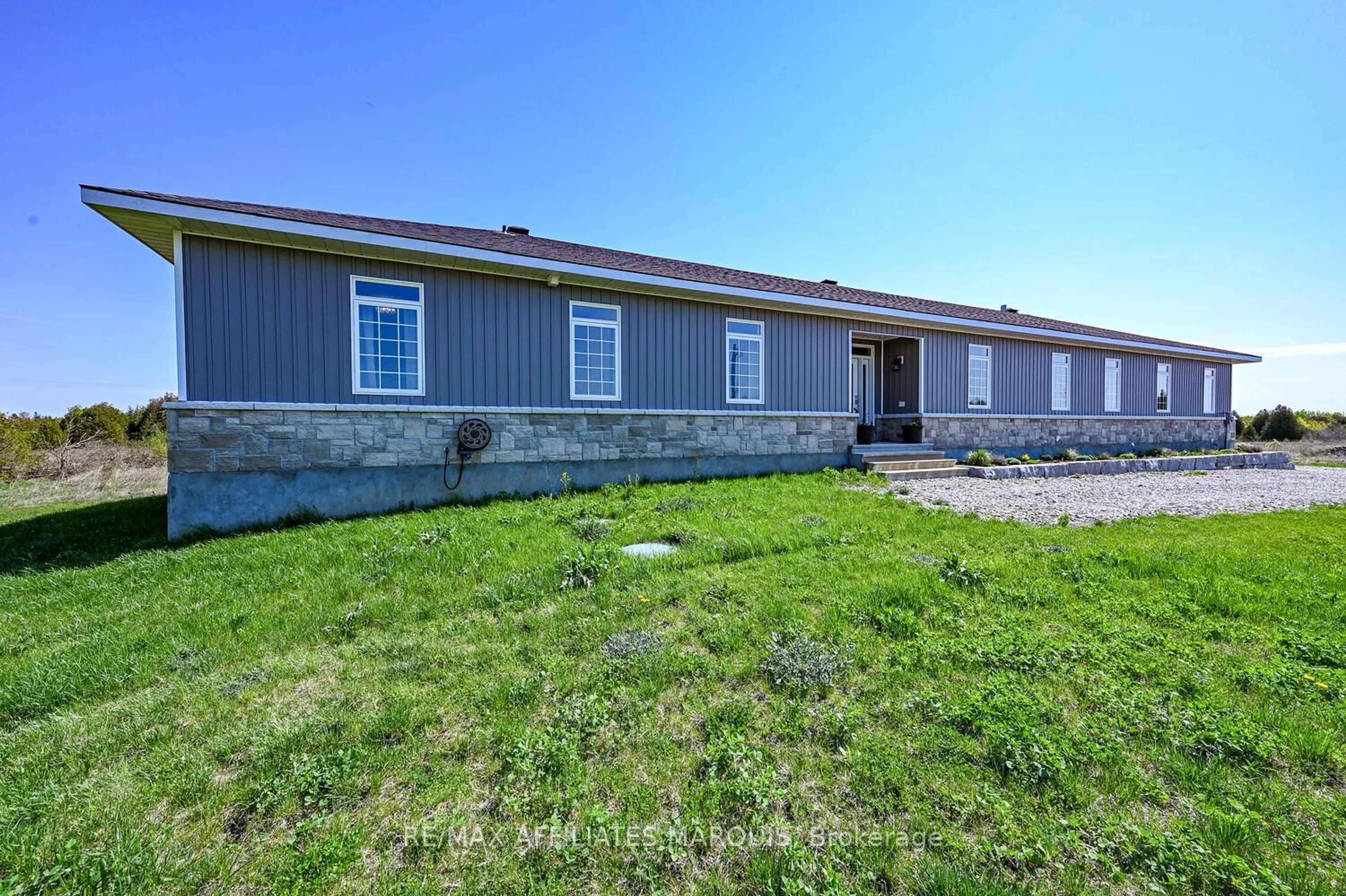 A pic from outside/outdoor area/front of a property/back of a property/a pic from drone, building for 2064 Rosedale Rd, Smiths Falls Ontario K7A 0A2