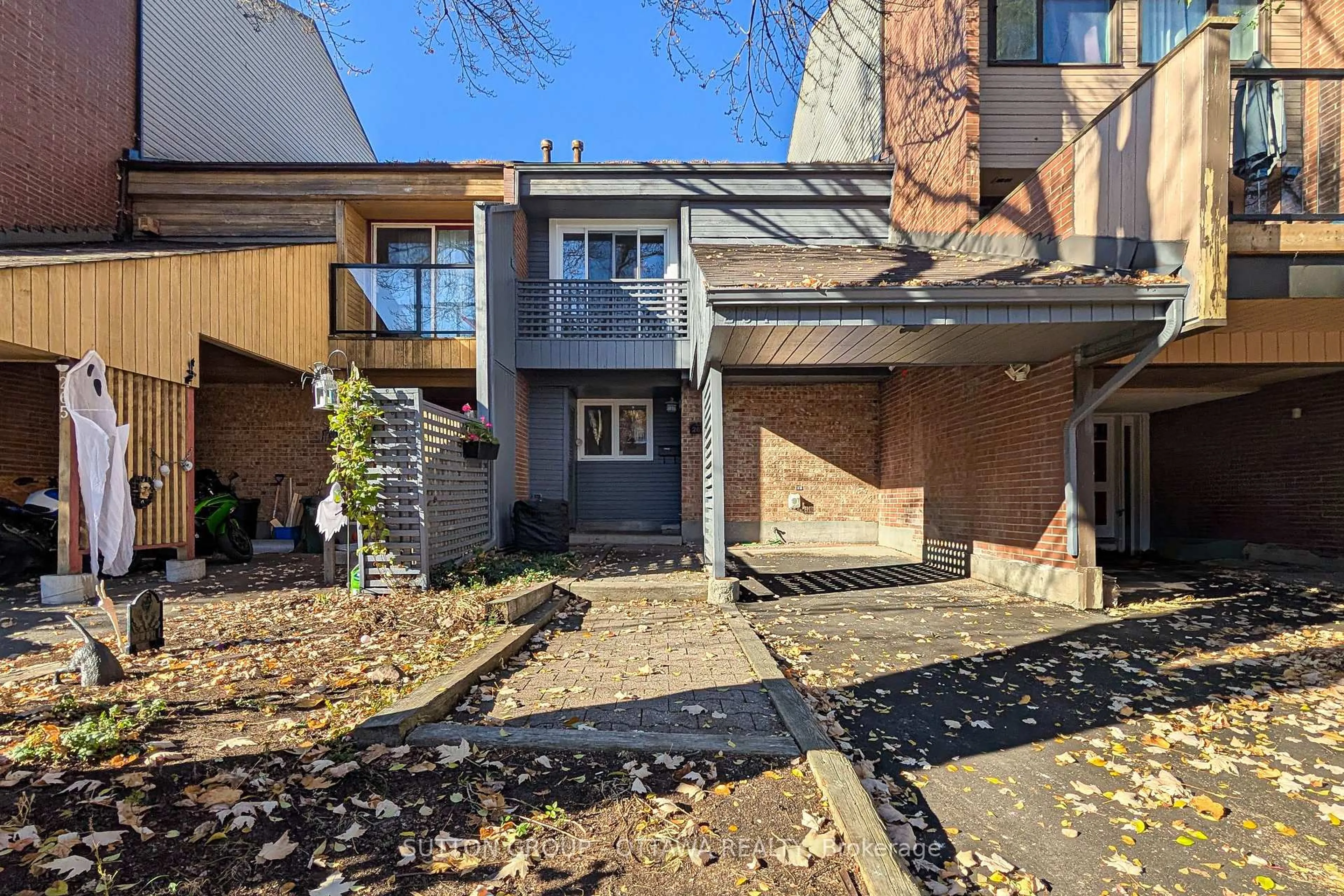 Unknown for 267 Bruyere St, Ottawa Ontario K1N 5E5