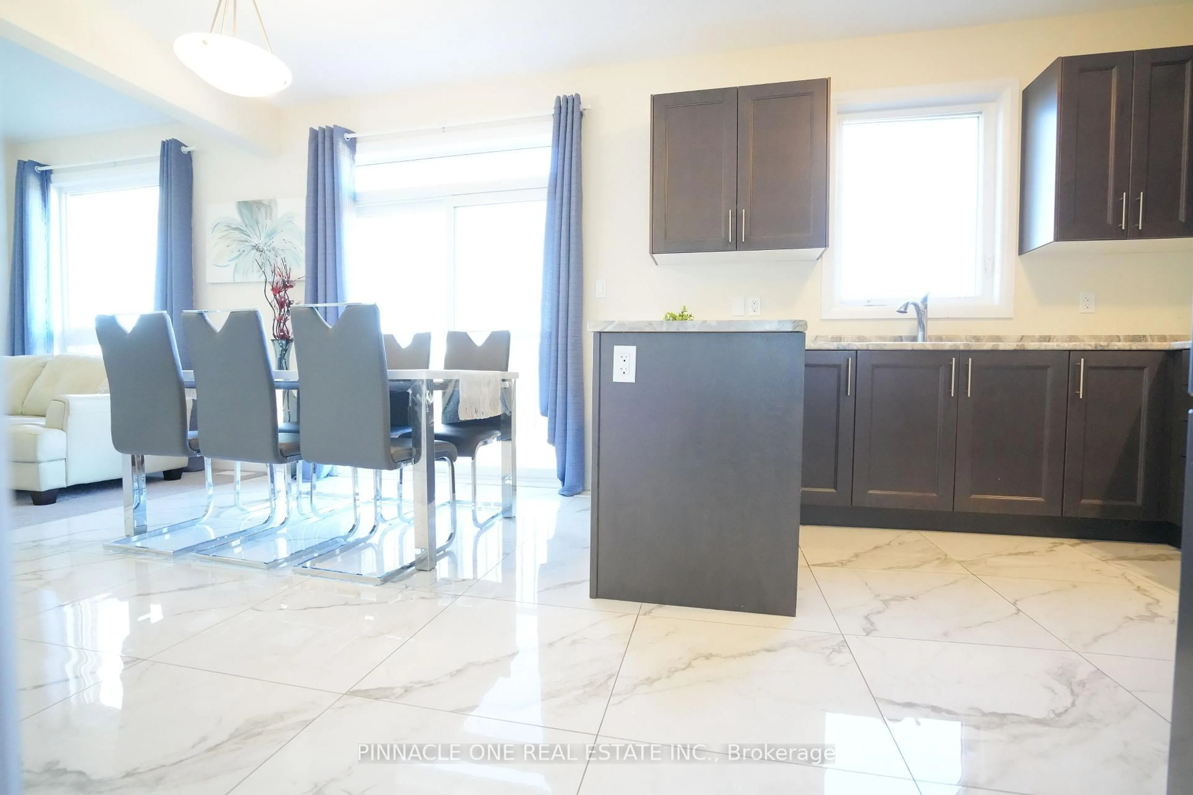 Open concept kitchen, ceramic/tile floor for 21 Carew Blvd, Kawartha Lakes Ontario K9V 0P6