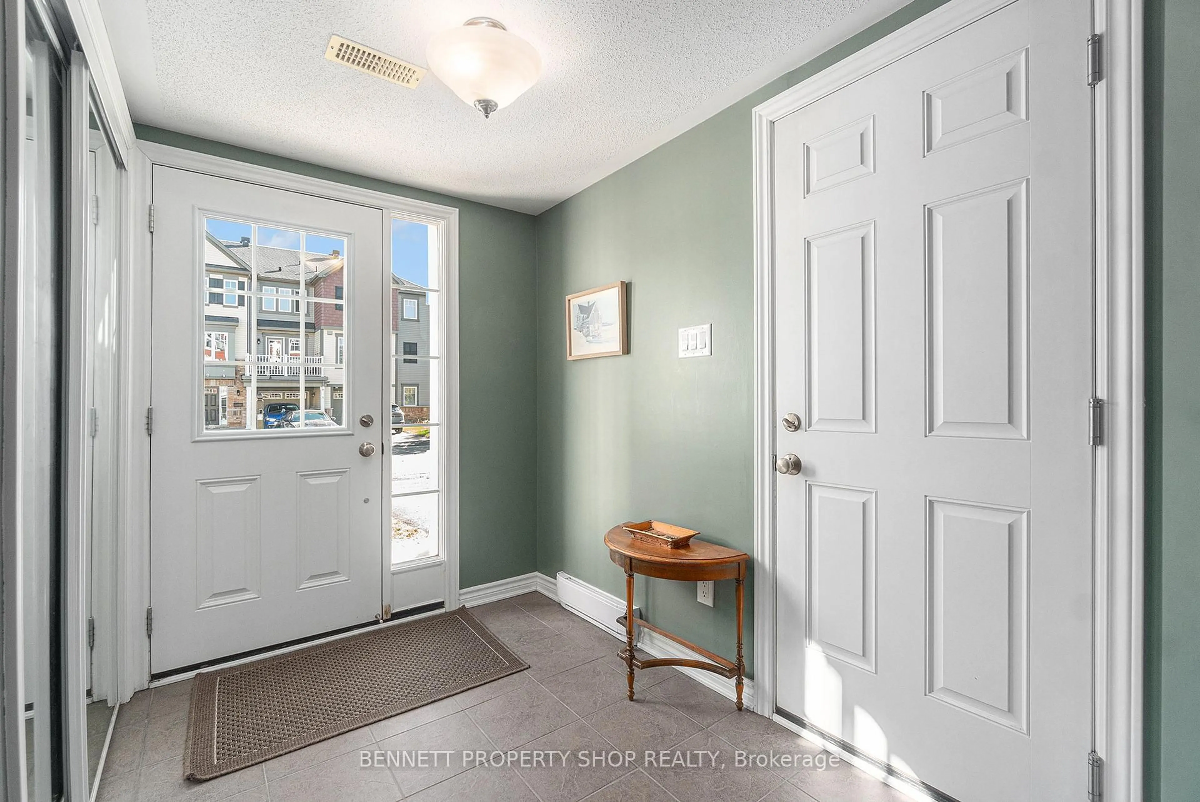 Indoor entryway for 548 Snow Goose St, Ottawa Ontario K2J 0T3