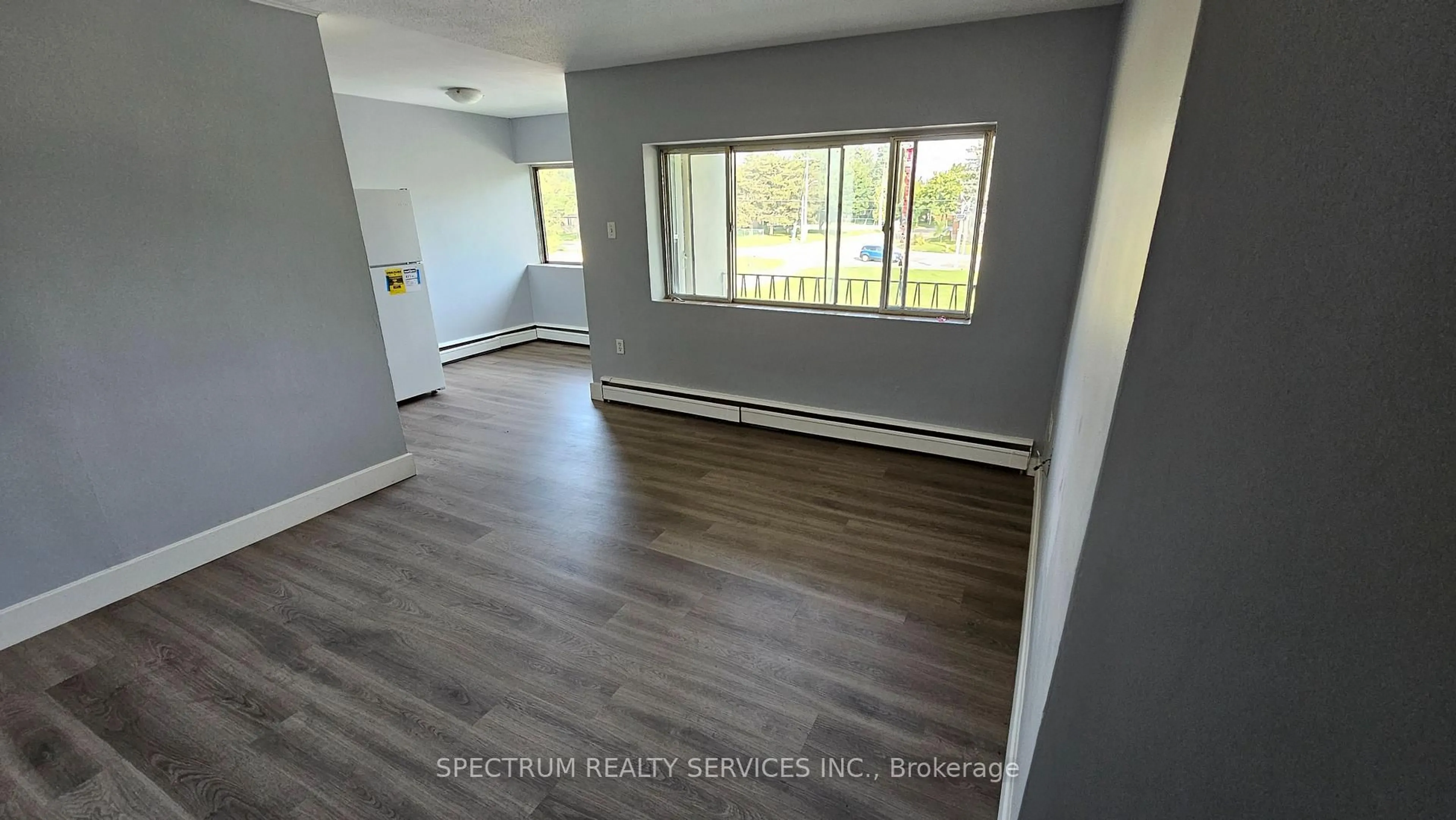 A pic of a room for 1170 Hamilton Rd #309, London East Ontario N5W 1A9