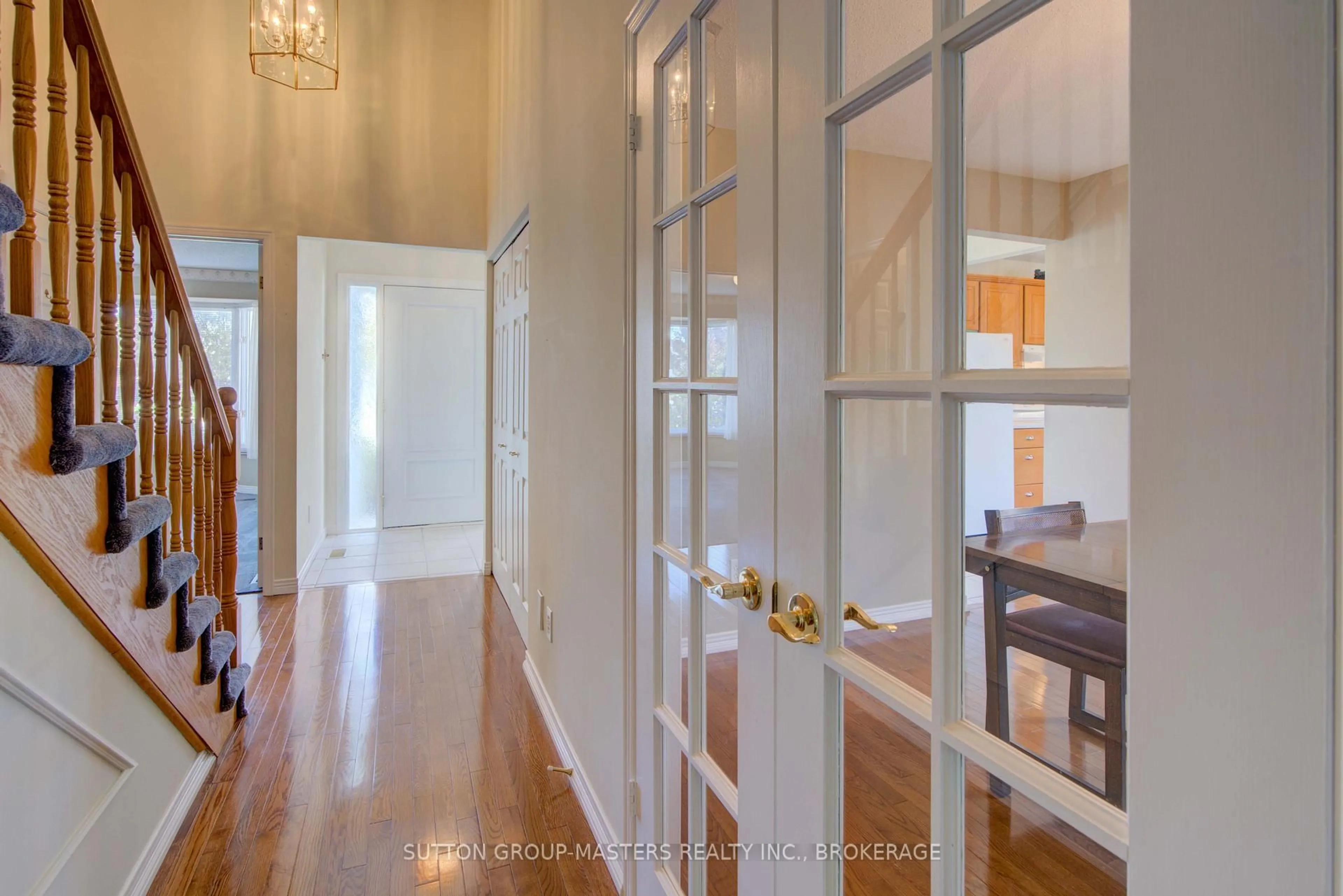 Indoor entryway for 17 Country Club Dr, Bath Ontario K0H 1G0