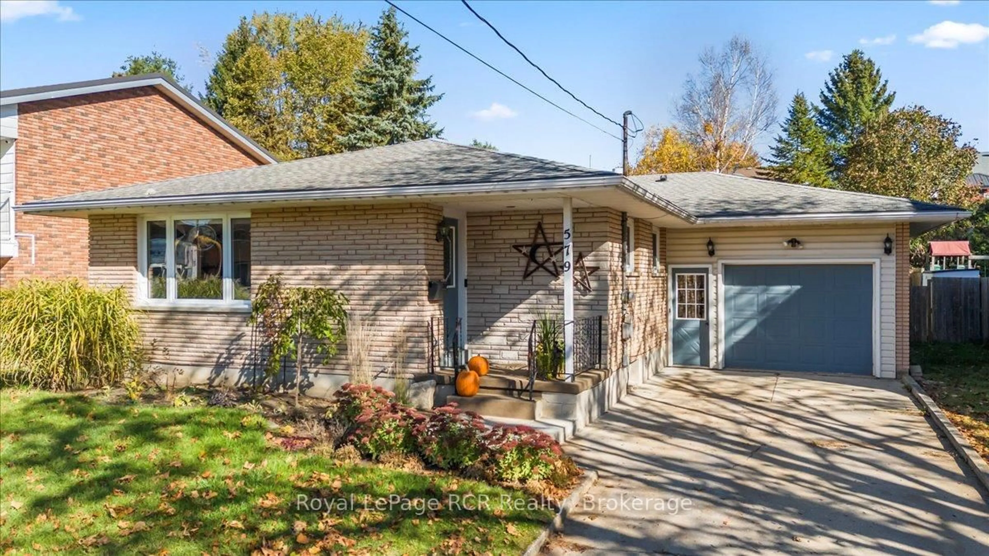 Home with brick exterior material, street for 579 19th Ave, Hanover Ontario N4N 3G4