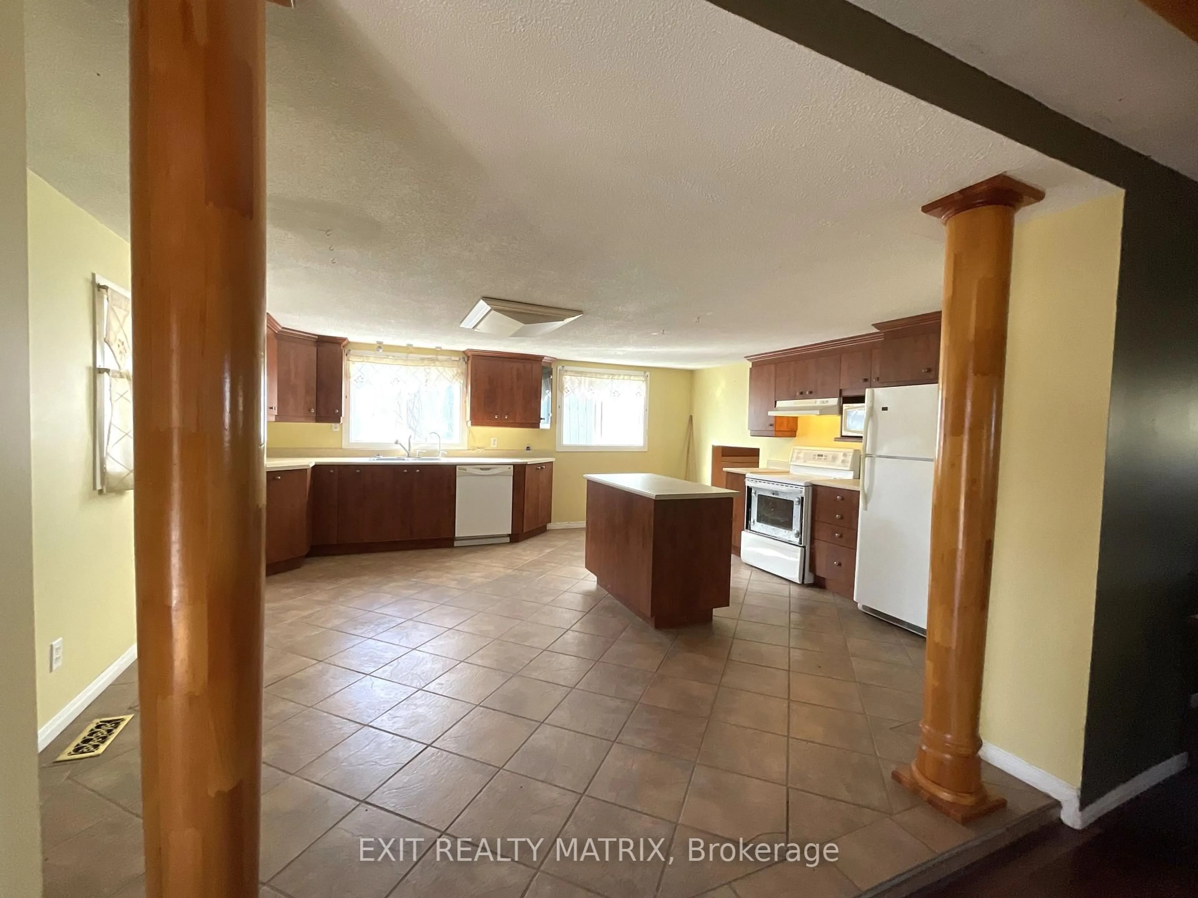 Open concept kitchen, ceramic/tile floor for 3253 County 16 Rd, The Nation Ontario K0B 1G0