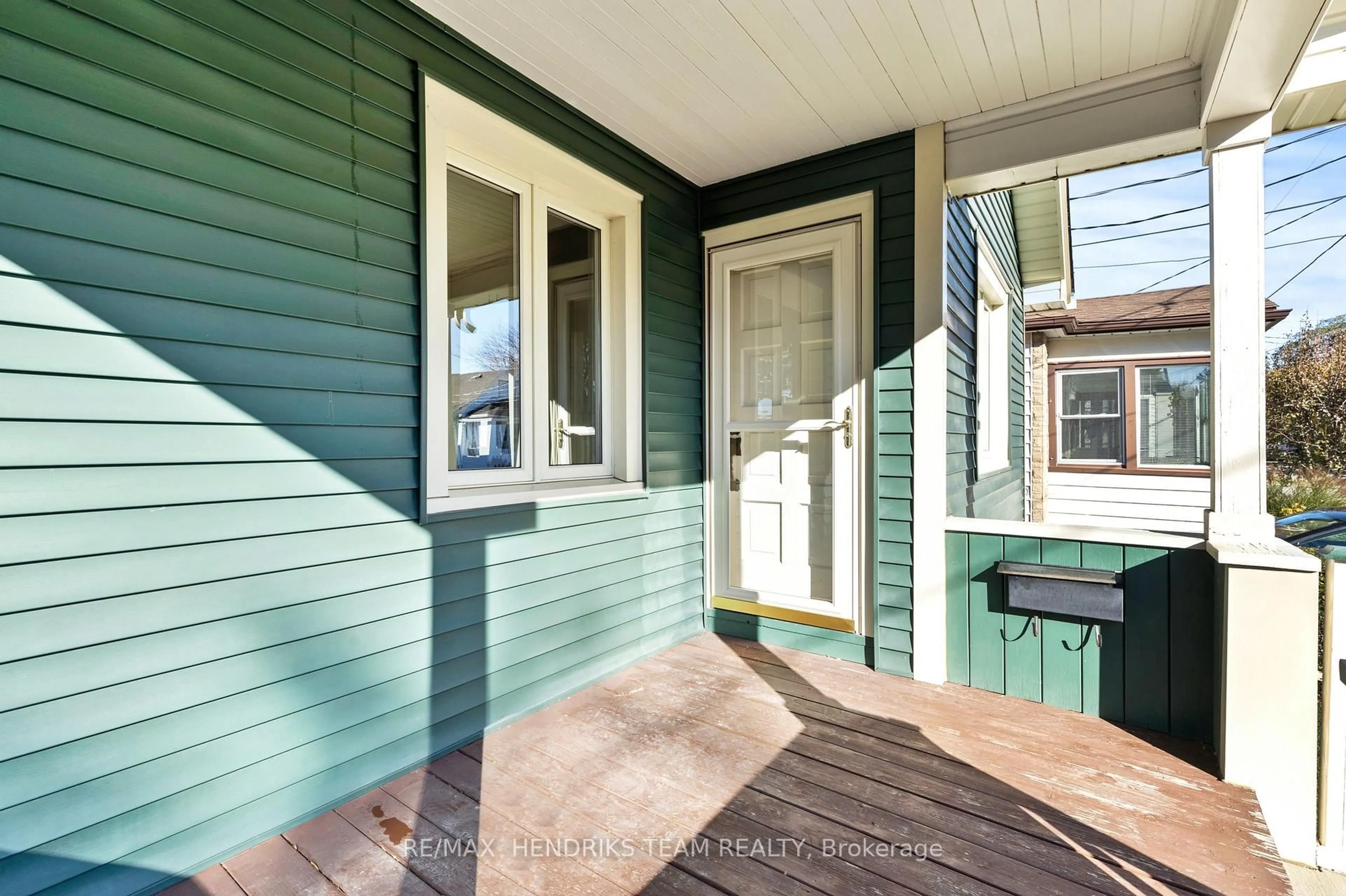 Unknown for 15 Stuart Ave, St. Catharines Ontario L2R 1M6