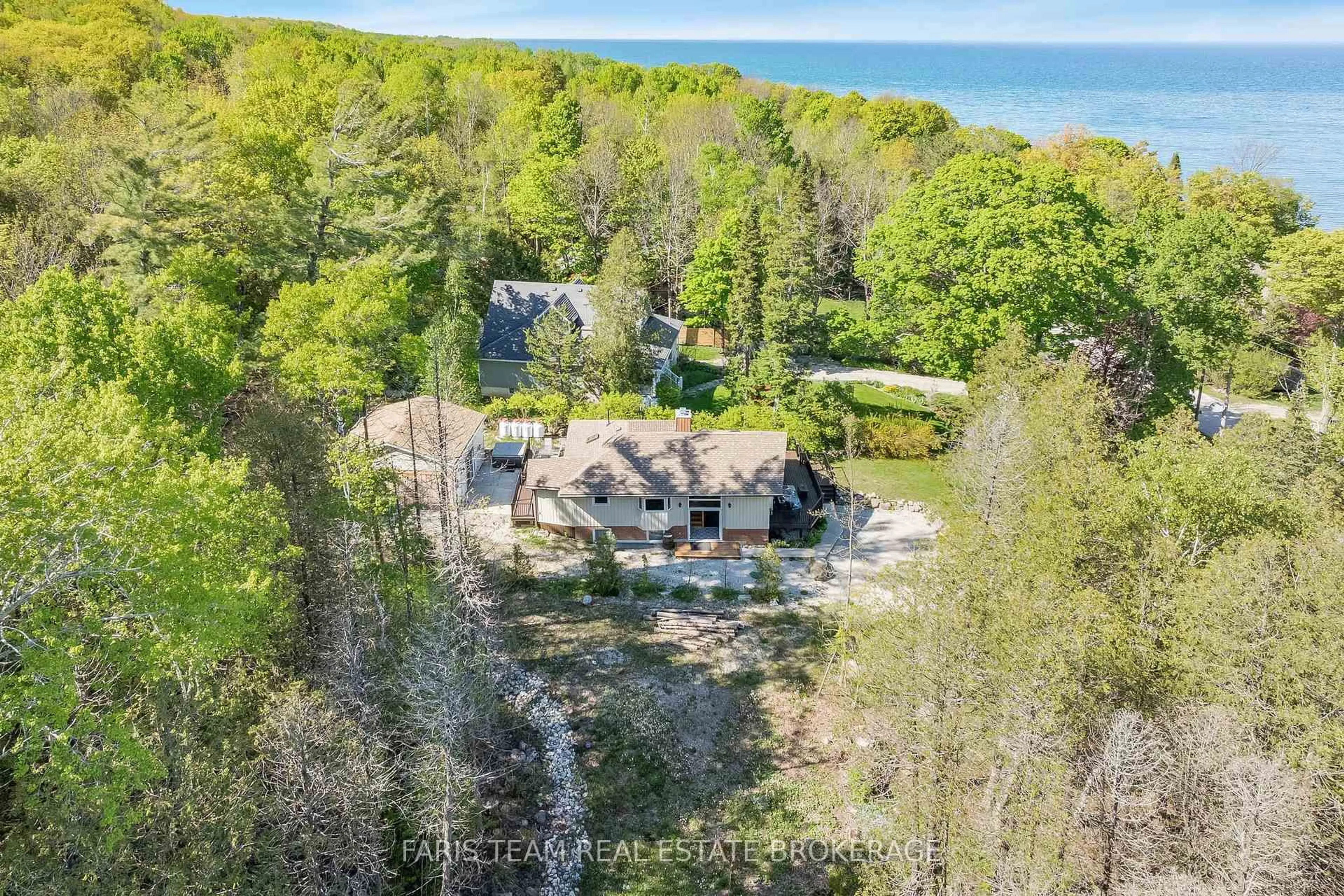 A pic from outside/outdoor area/front of a property/back of a property/a pic from drone, water/lake/river/ocean view for 328 Cedar Ave, Meaford Ontario N4L 1W5