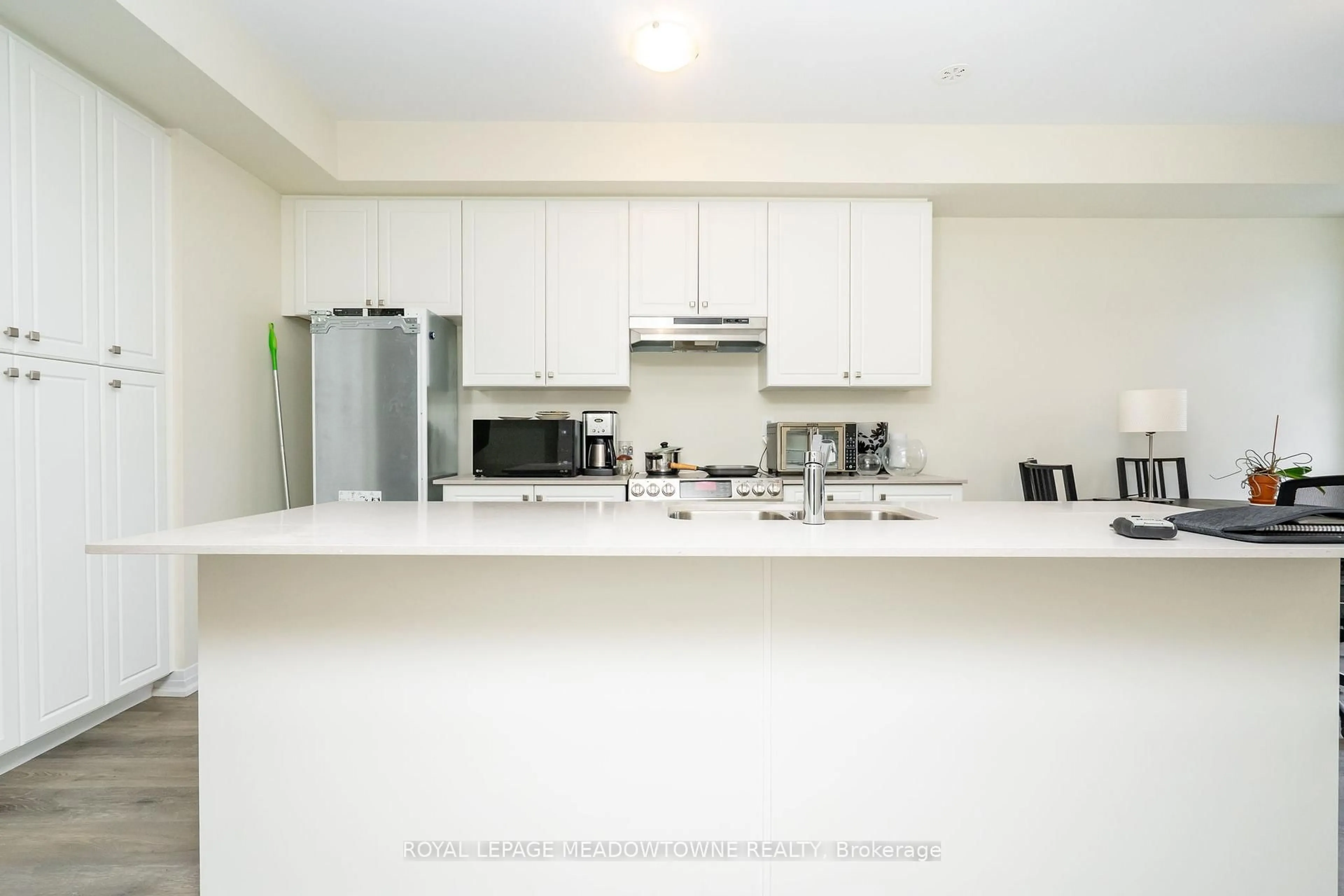 Standard kitchen, unknown for 185 Bedrock Dr #33, Hamilton Ontario L8J 0M5