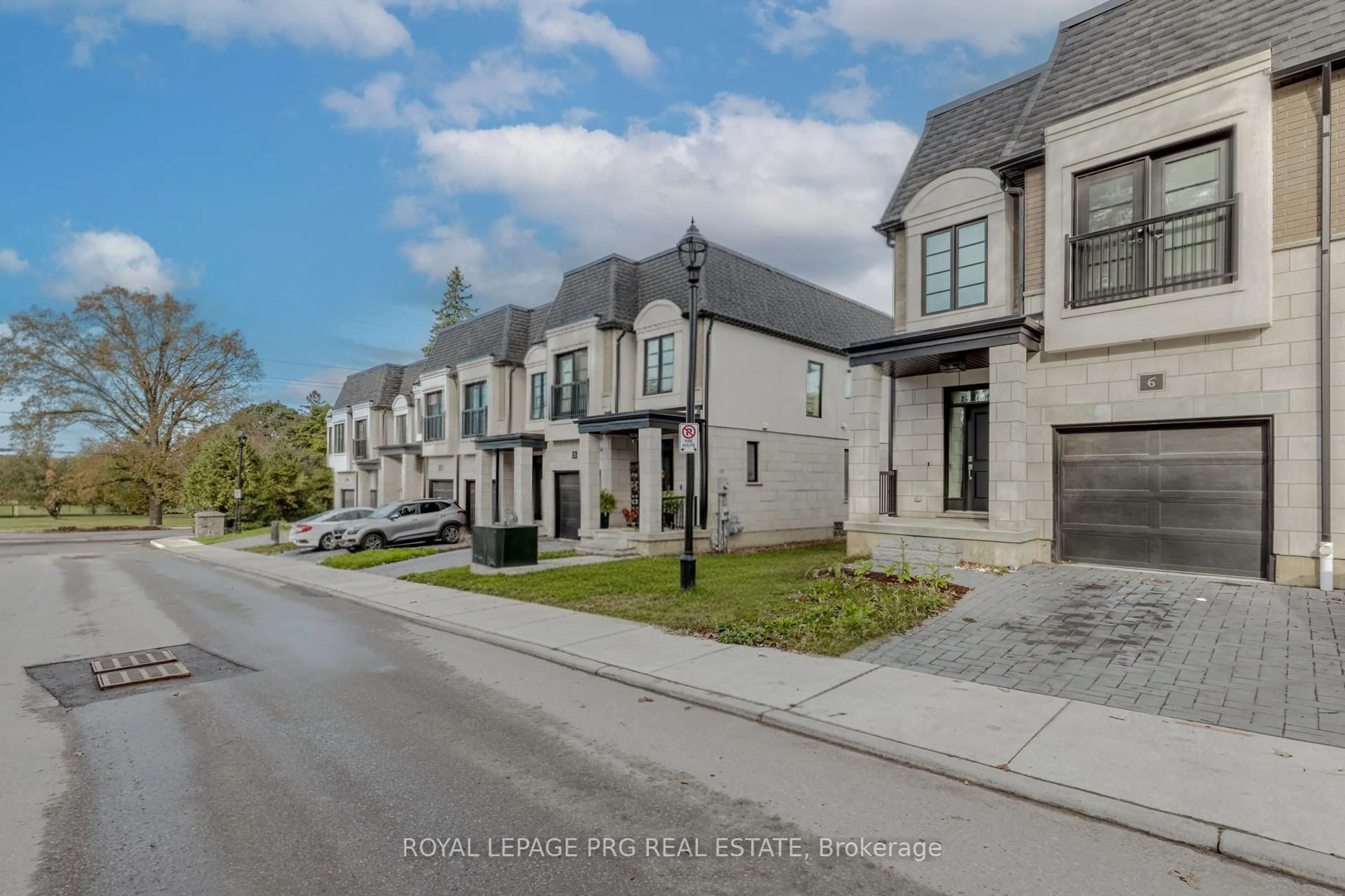 A pic from outside/outdoor area/front of a property/back of a property/a pic from drone, street for 143 Elgin St #6, Cambridge Ontario N1R 0E1