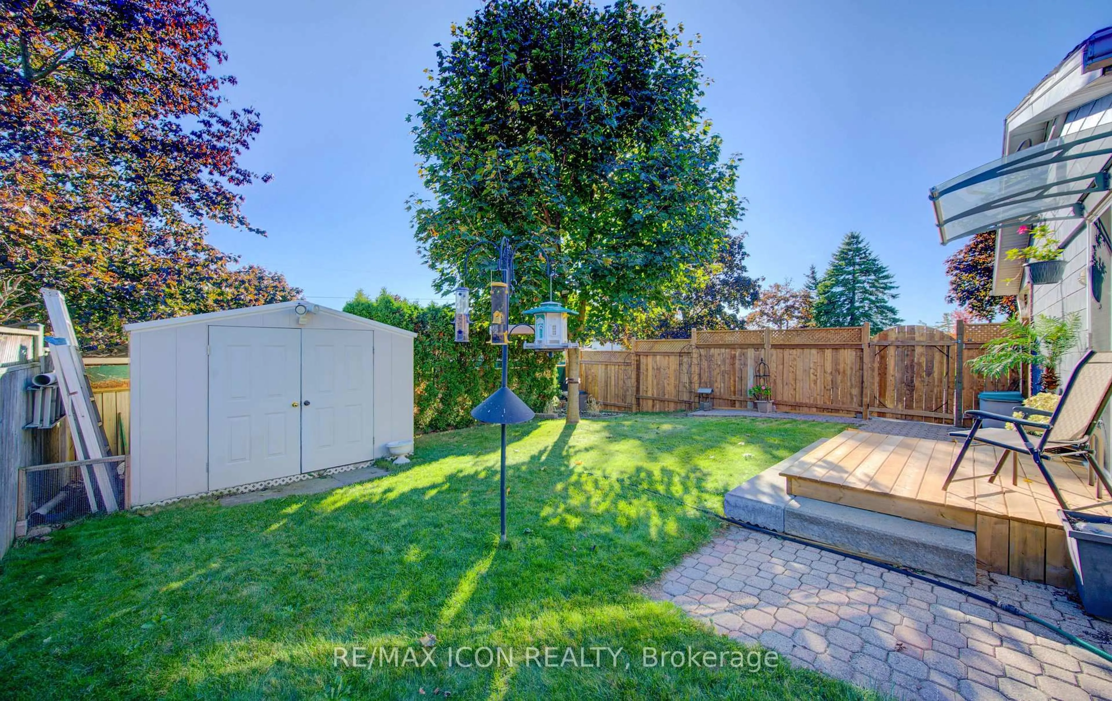 A pic from outside/outdoor area/front of a property/back of a property/a pic from drone, forest/trees view for 55 GRACEFIELD Cres, Kitchener Ontario N2E 1R8