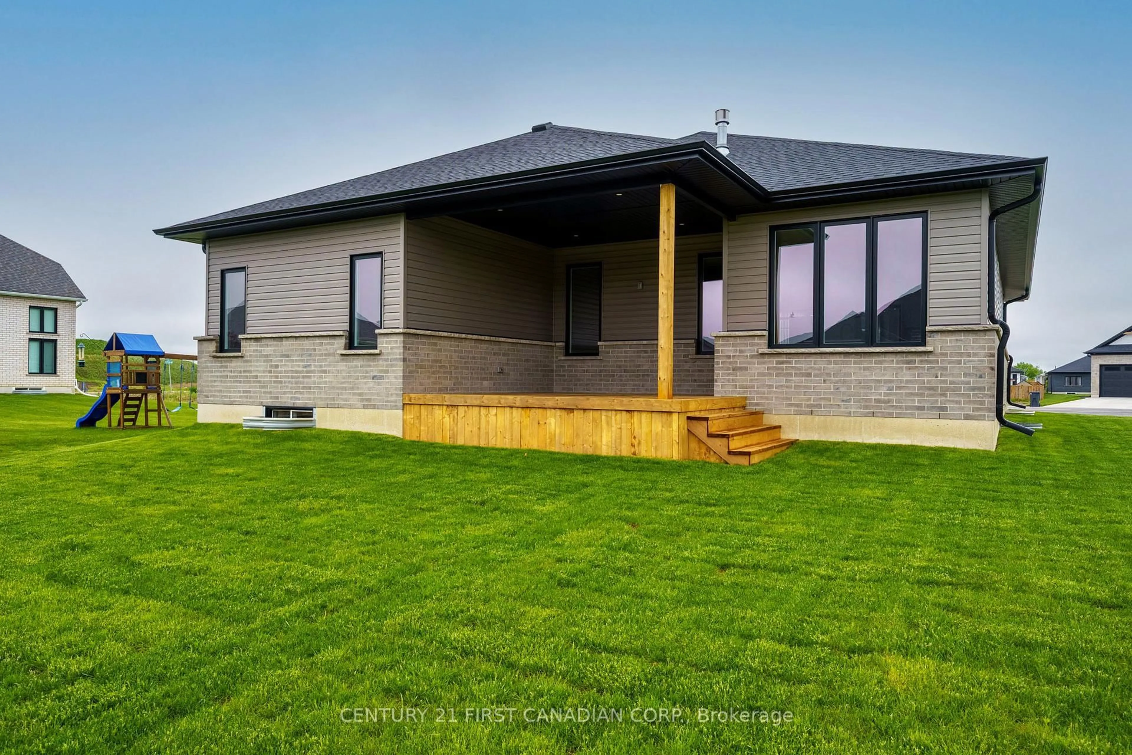 Unknown for 482 Julianna Crt, Plympton-Wyoming Ontario N0N 1T0