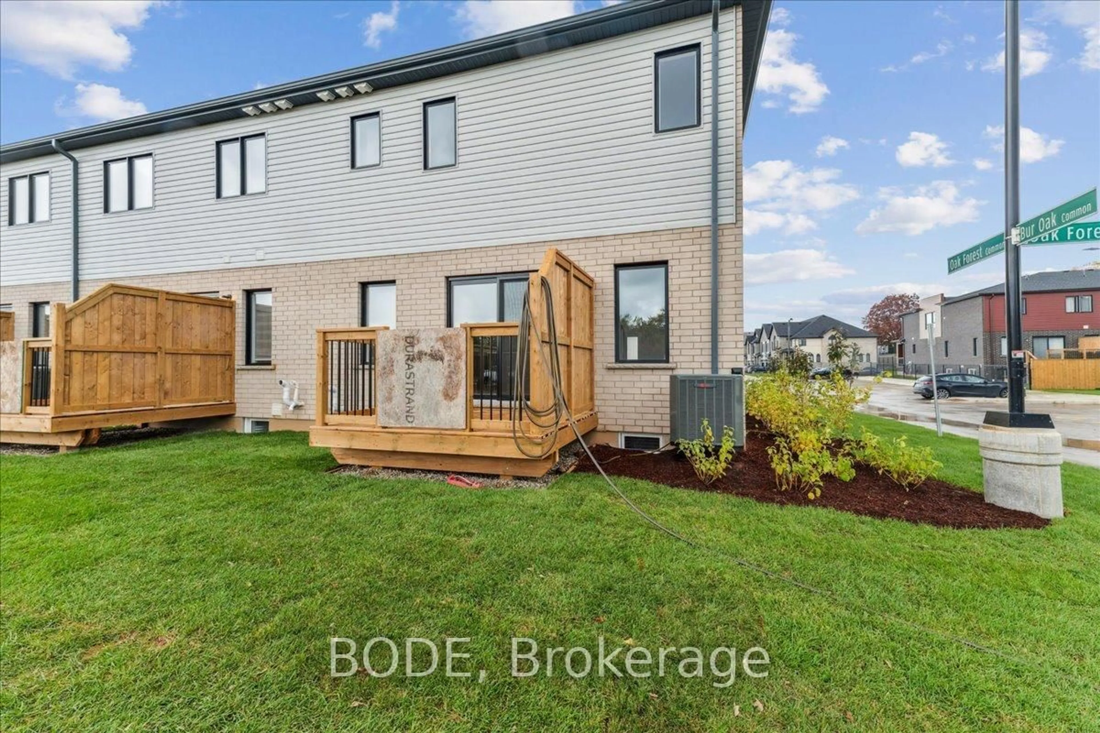 Unknown for 5 Pin Oak Common, Cambridge Ontario N1S 0G3