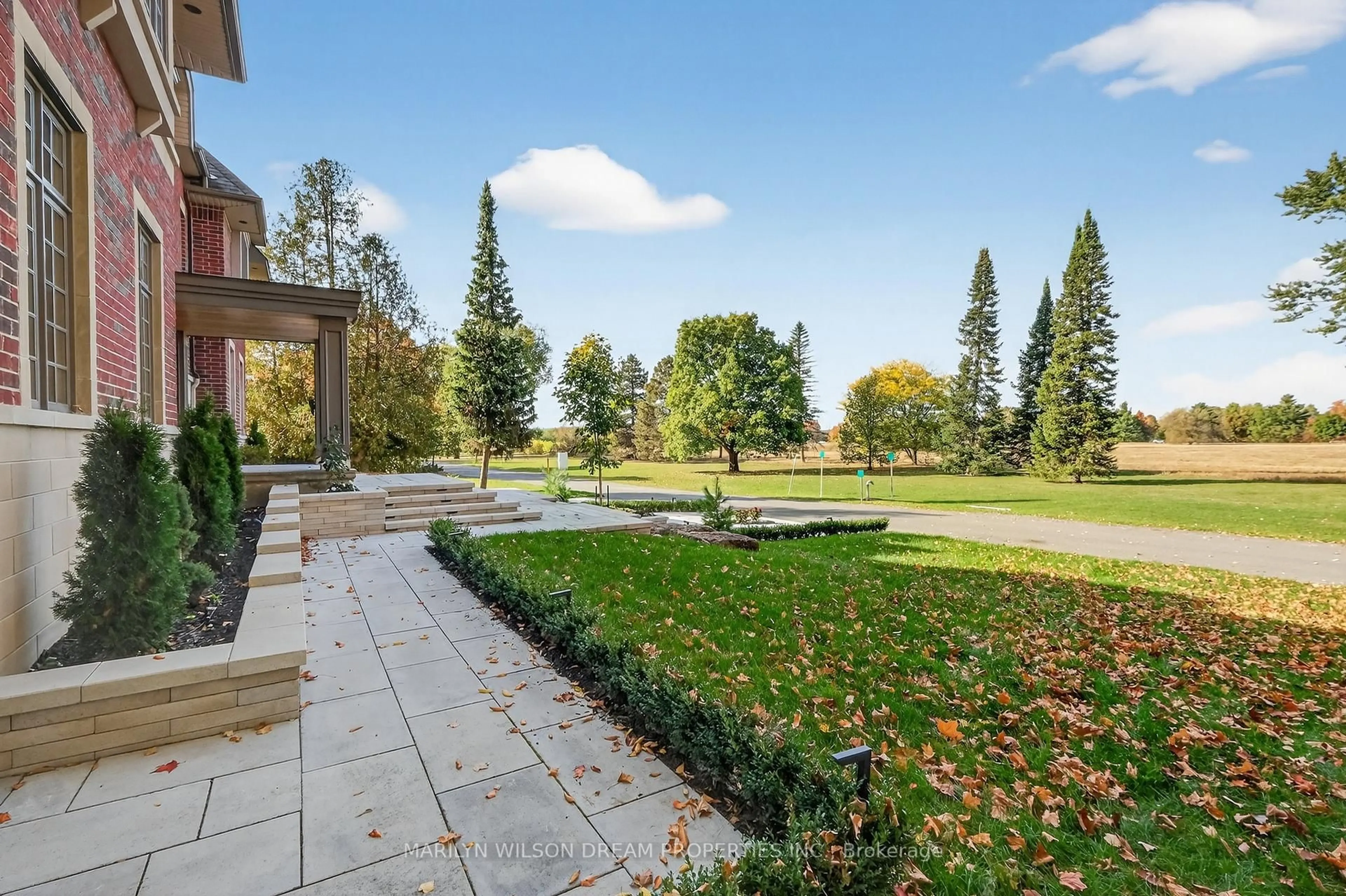 Patio, unknown for 250 Sandridge Rd, Ottawa Ontario K1L 5A2