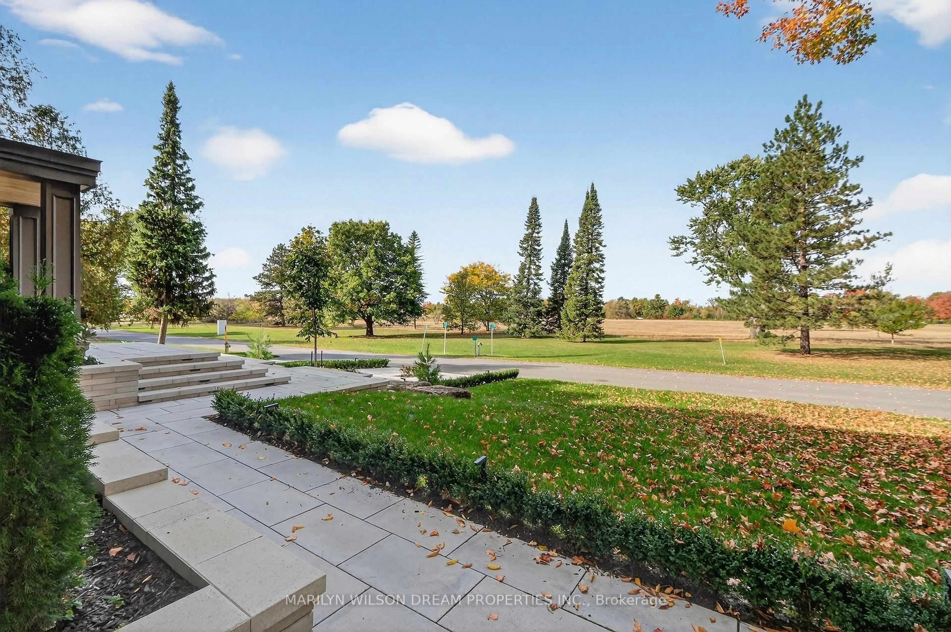 Patio, unknown for 250 Sandridge Rd, Ottawa Ontario K1L 5A2