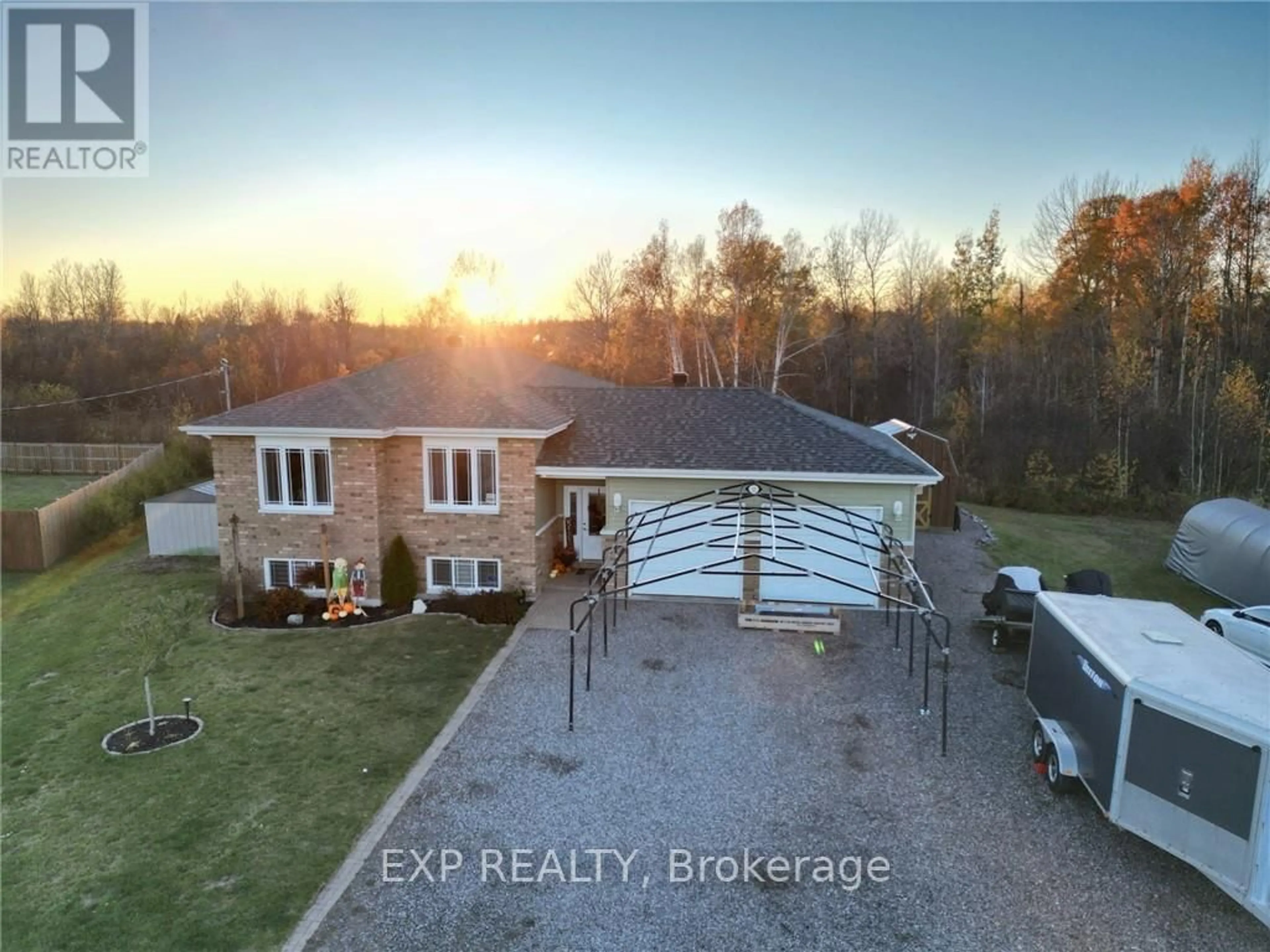 A pic from outside/outdoor area/front of a property/back of a property/a pic from drone, unknown for 17 Balsam Crt, West Nipissing Ontario P2B 0B7