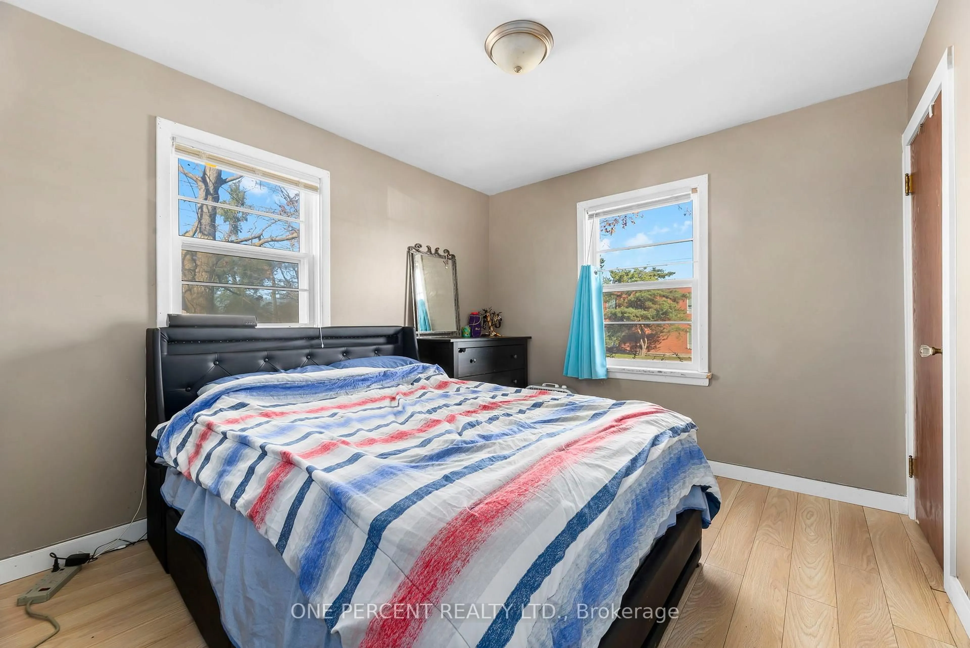 Bedroom with bed, unknown for 118 Nappadale St, Kawartha Lakes Ontario K0M 2T0